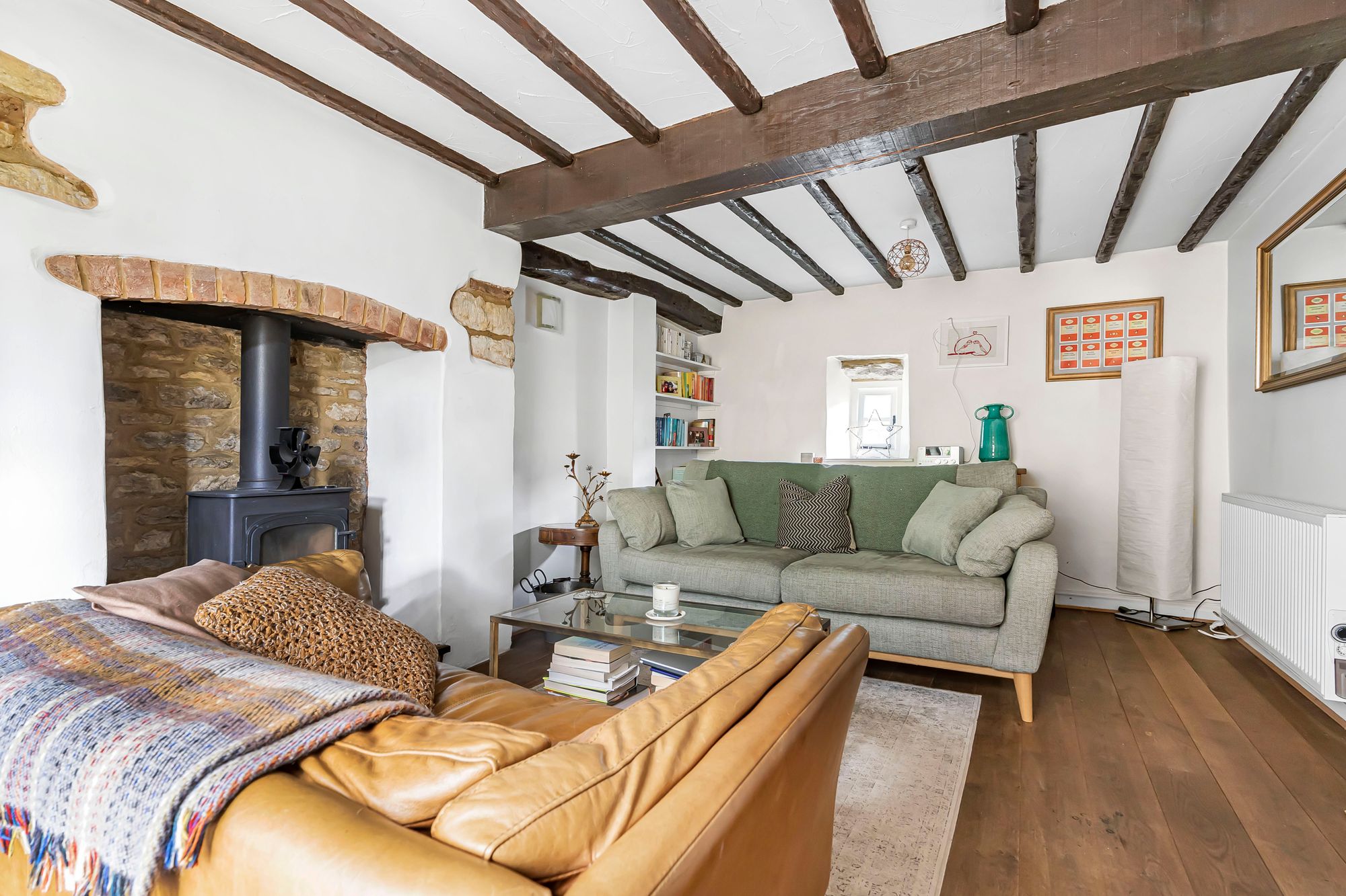 3 bed terraced house for sale in Chapel Row, Bicester  - Property Image 2