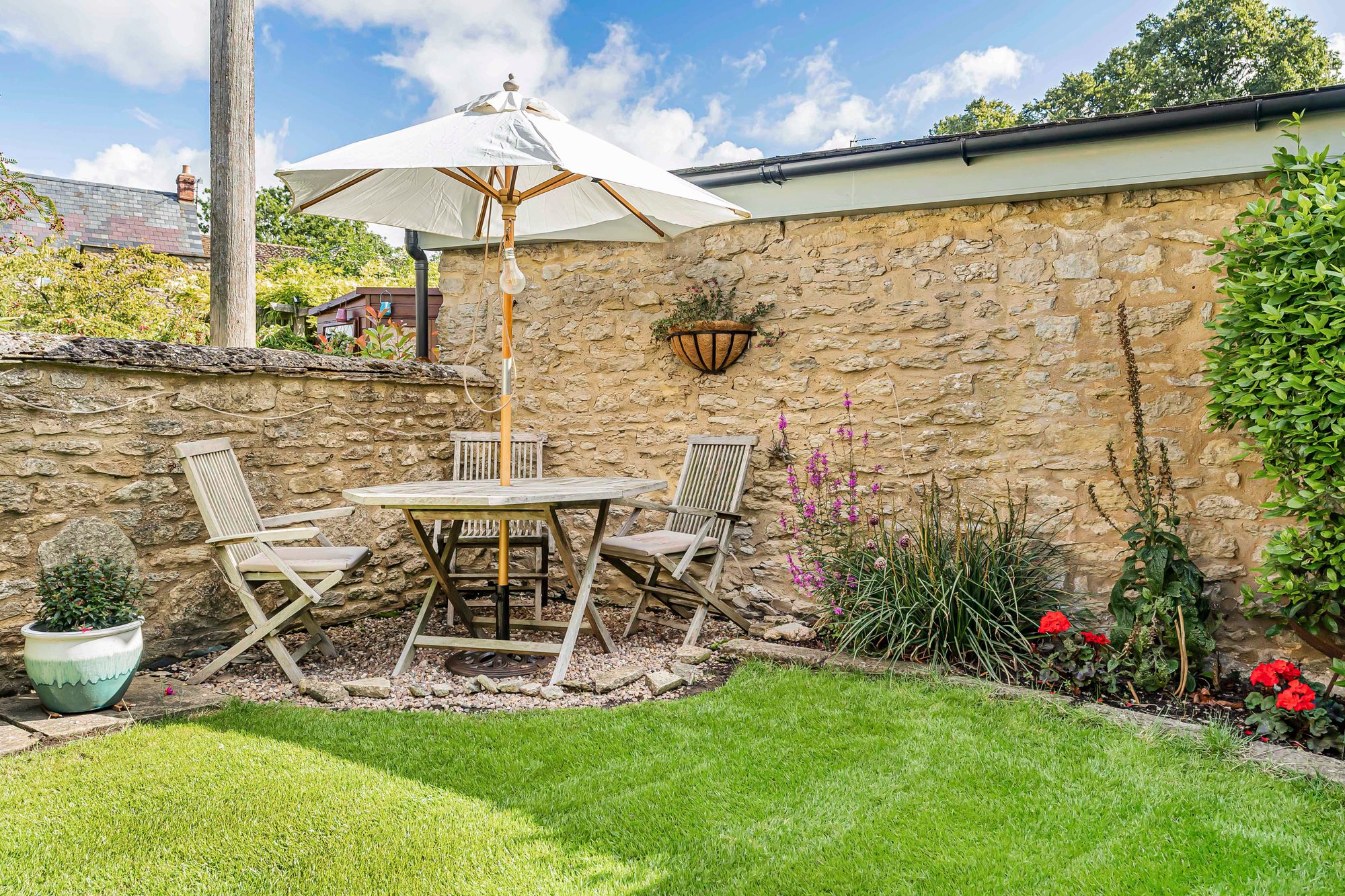 3 bed terraced house for sale in Chapel Row, Bicester  - Property Image 36
