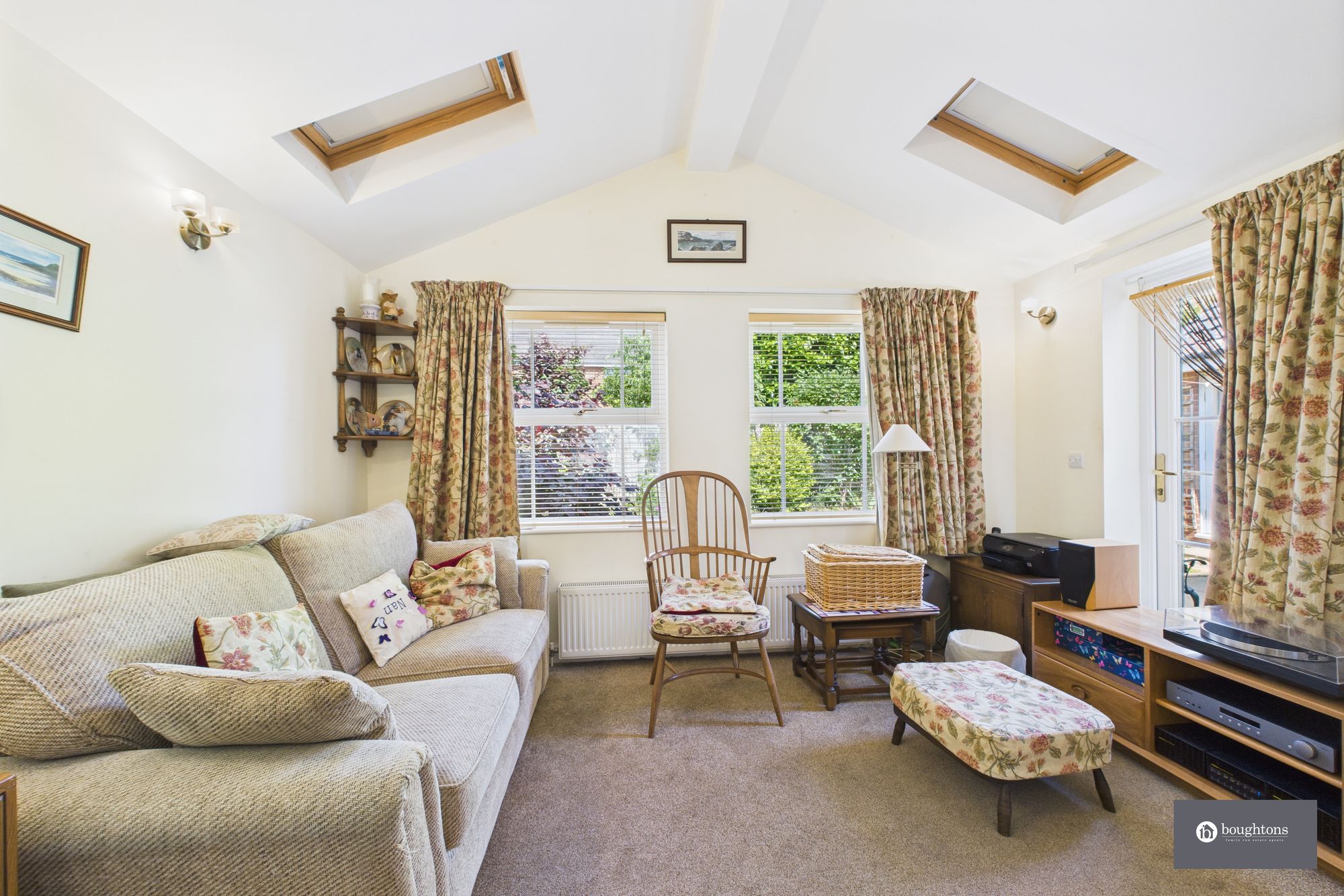 4 bed detached house for sale in Wren Close, Brackley  - Property Image 3