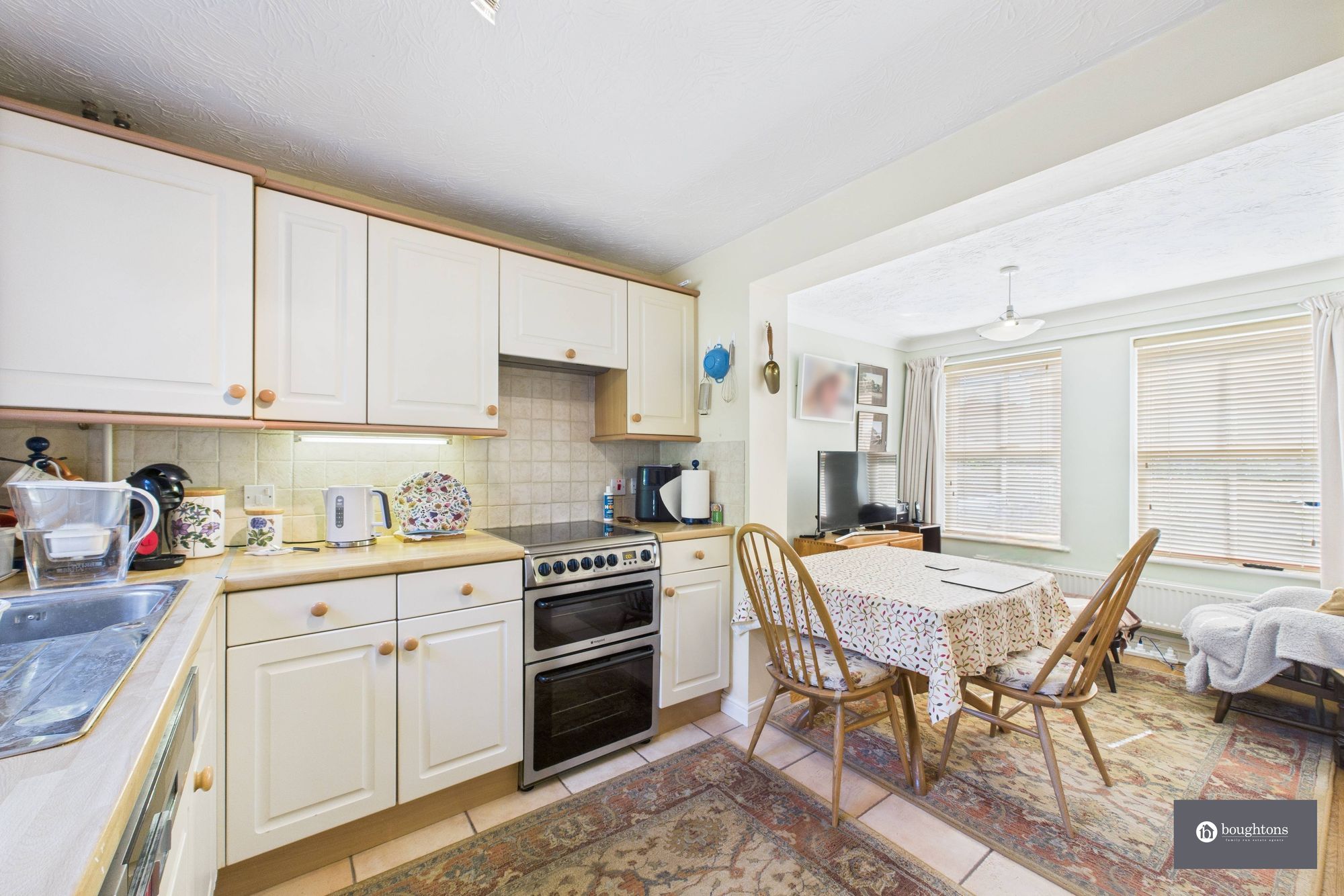 4 bed detached house for sale in Wren Close, Brackley  - Property Image 2