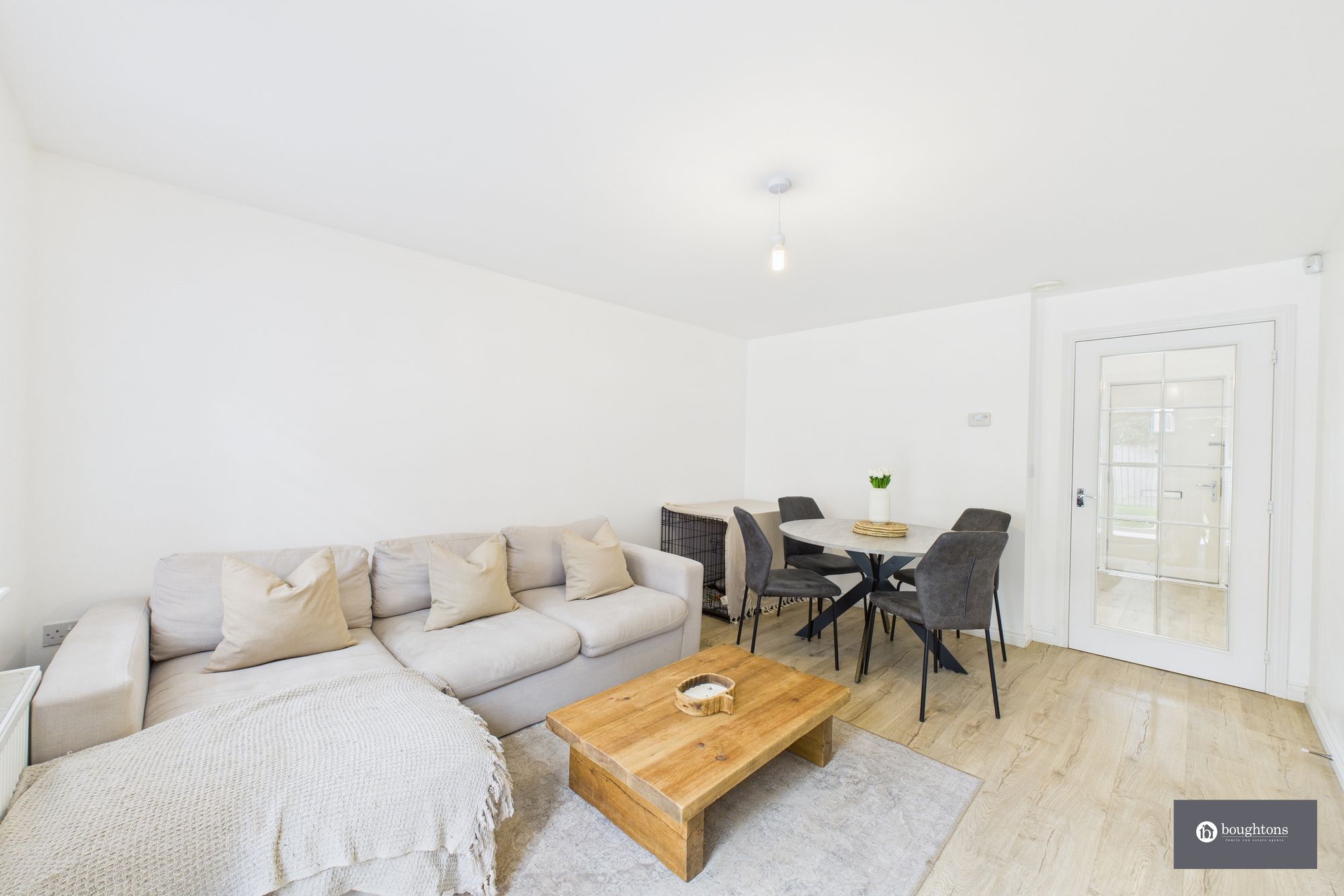 3 bed semi-detached house for sale in Lime Kiln Close, Towcester  - Property Image 3