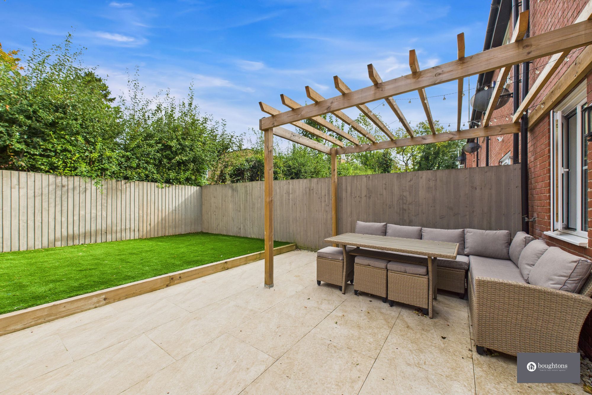3 bed semi-detached house for sale in Lime Kiln Close, Towcester  - Property Image 4