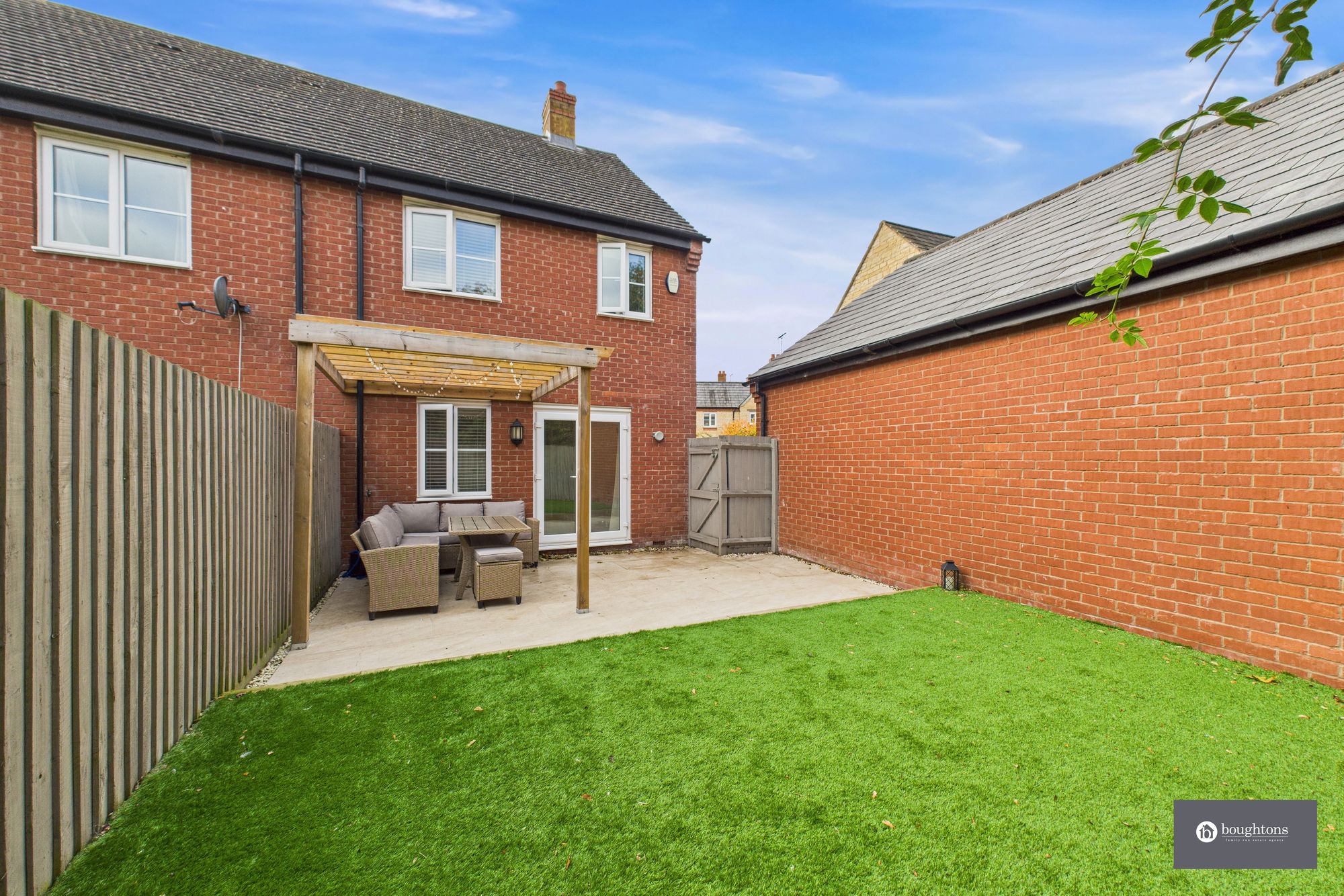 3 bed semi-detached house for sale in Lime Kiln Close, Towcester  - Property Image 20