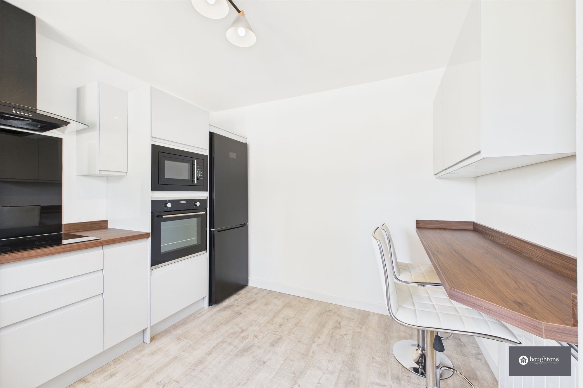 3 bed semi-detached house for sale in Brackley Road, Brackley  - Property Image 5