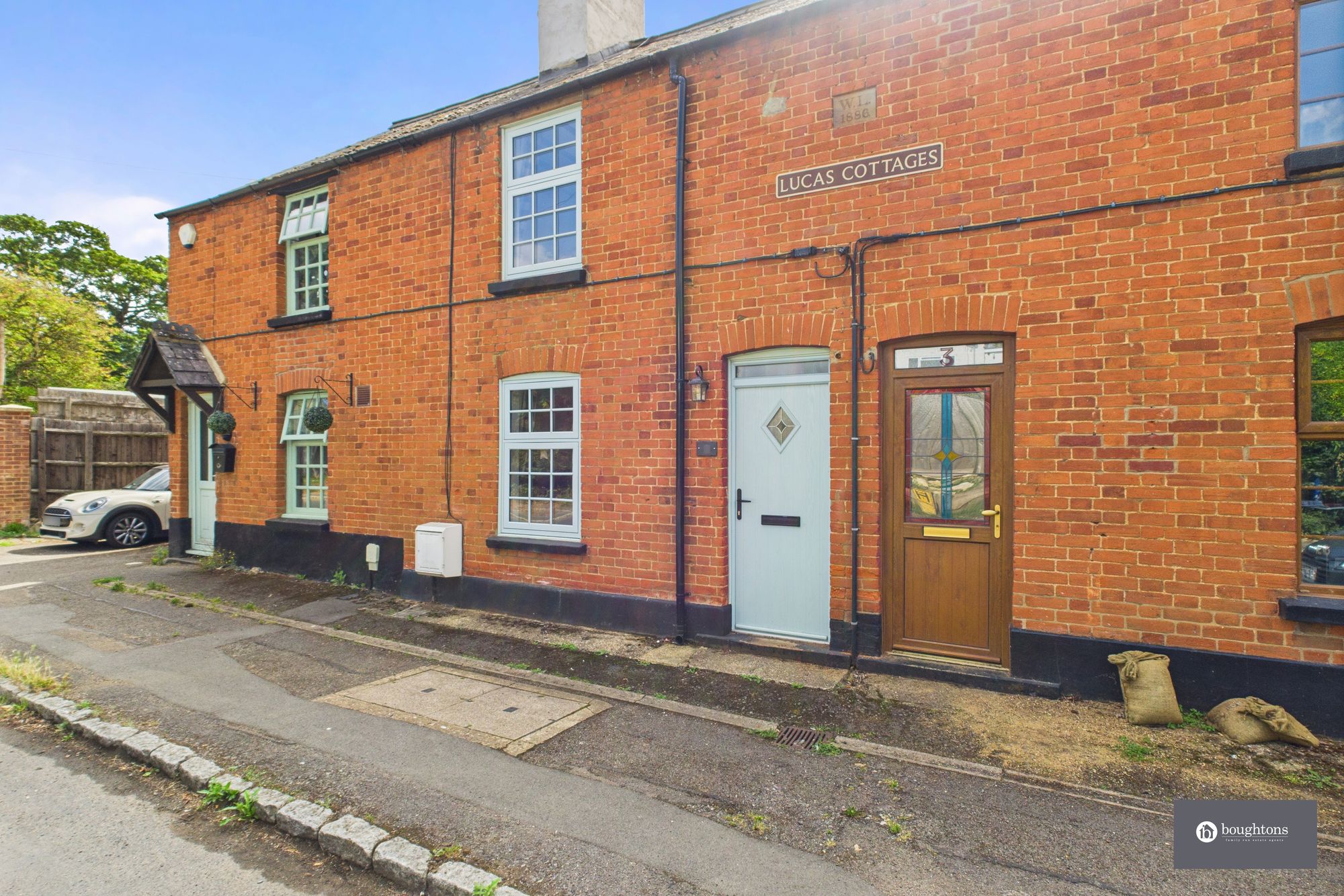 2 bed terraced cottage for sale in Main Street, Buckingham, MK18