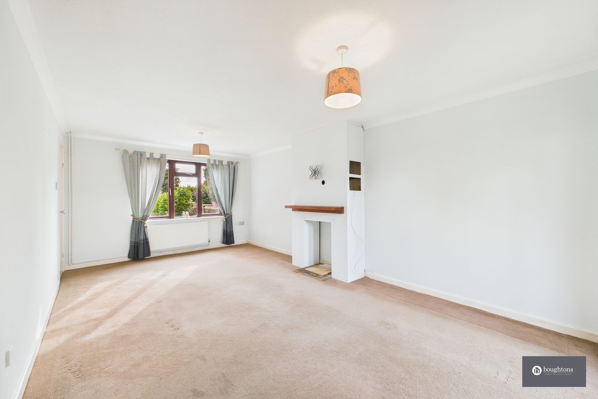 4 bed semi-detached house for sale in Brackley Road, Brackley 4