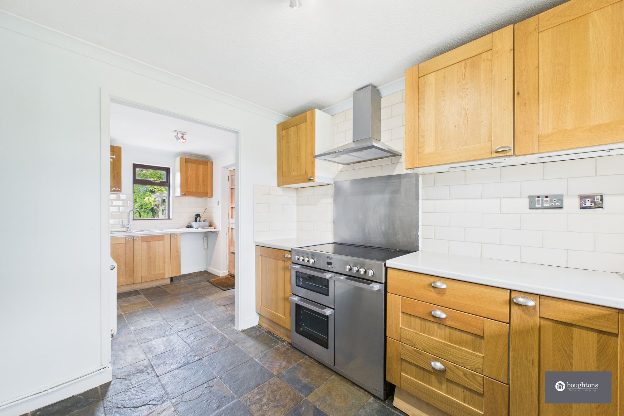 4 bed semi-detached house for sale in Brackley Road, Brackley 2