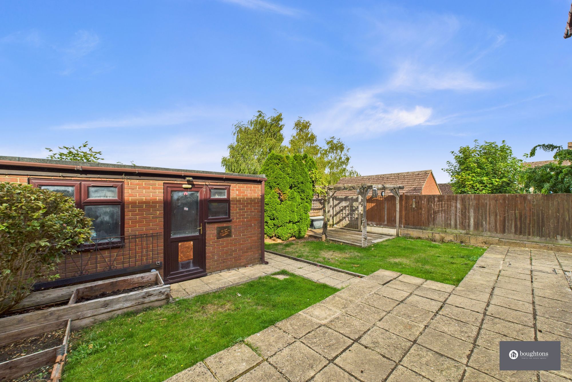 4 bed semi-detached house for sale in Brackley Road, Brackley 1