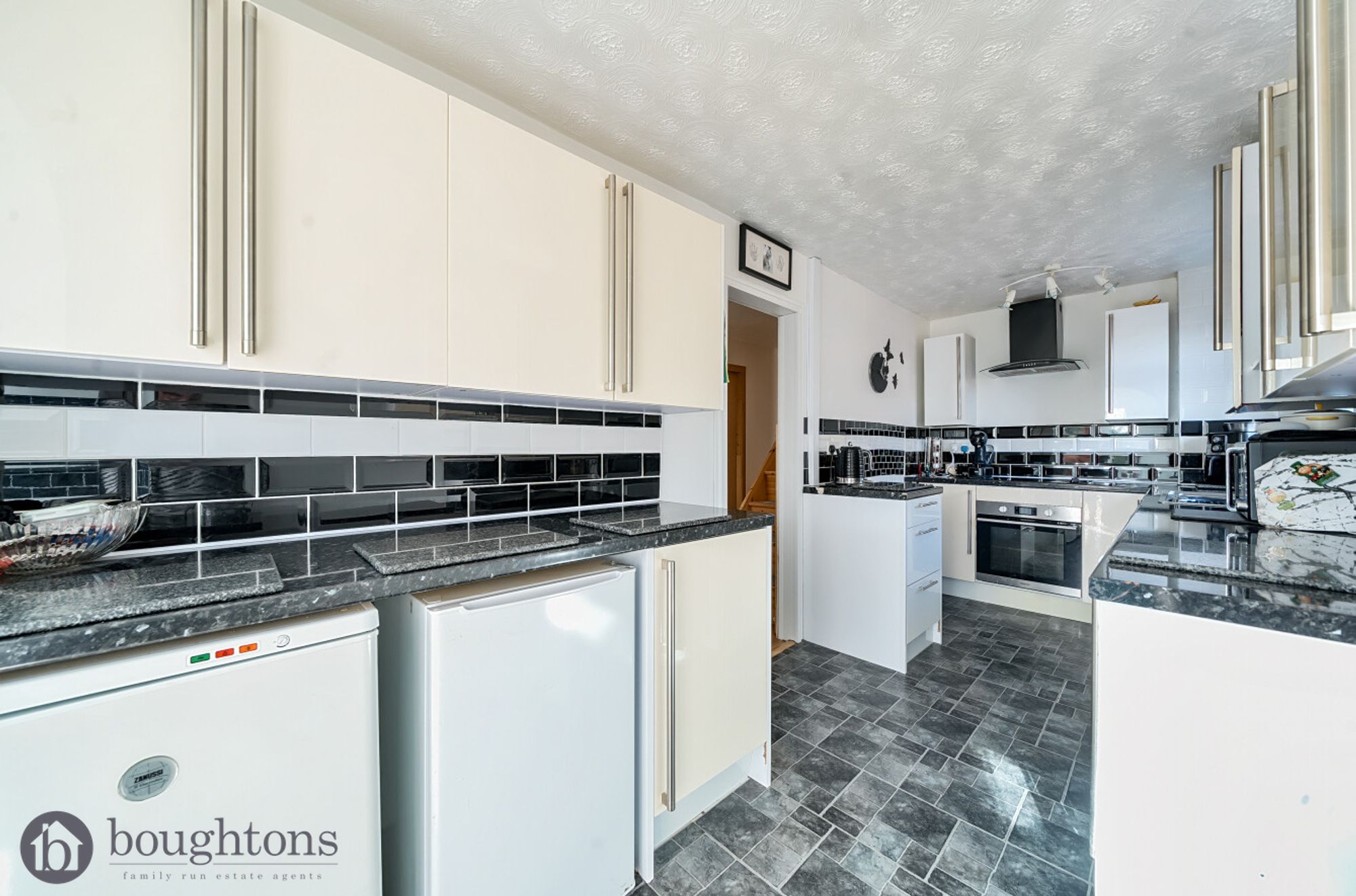 3 bed semi-detached bungalow for sale in Terrington Close, Brackley  - Property Image 12