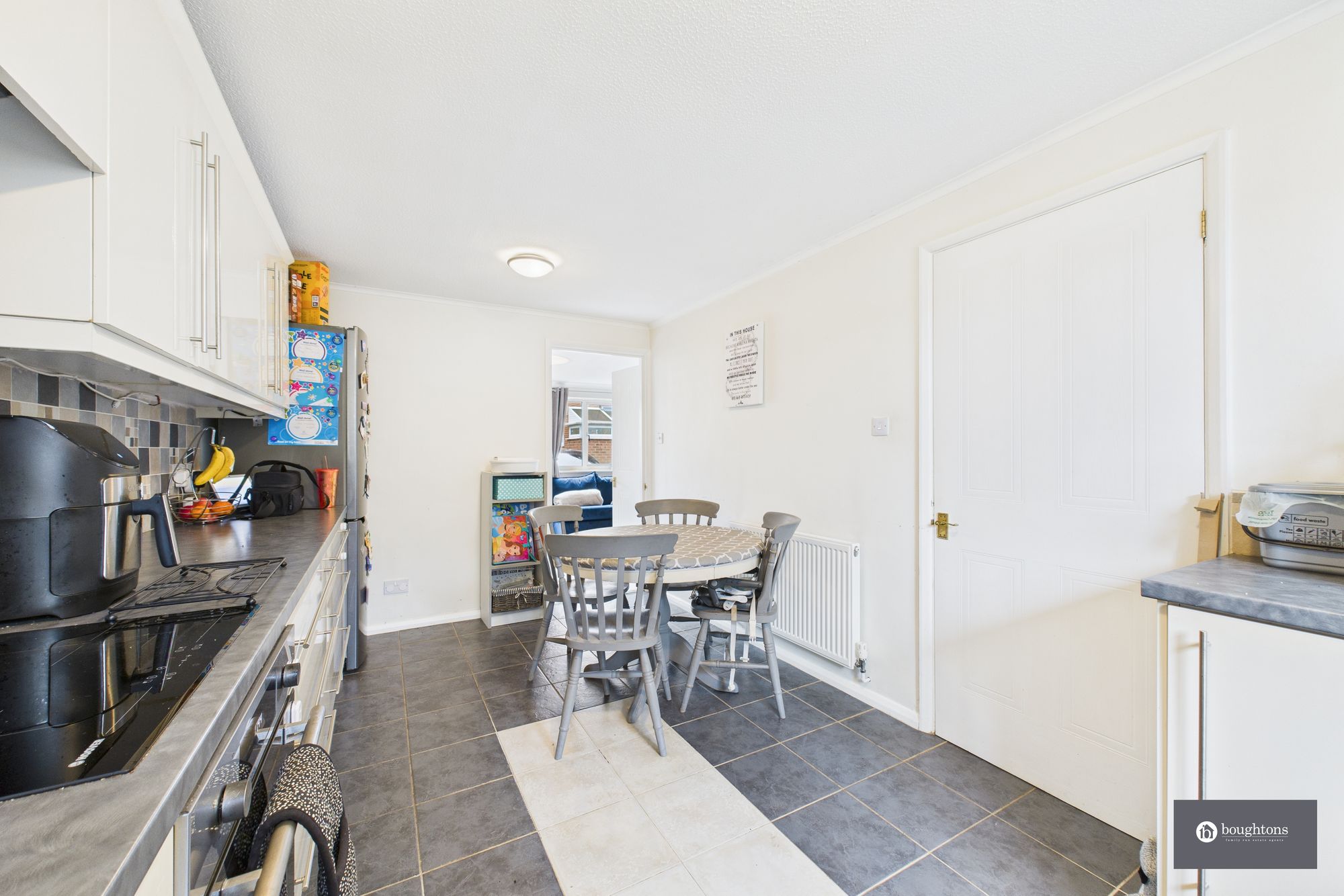 3 bed semi-detached house for sale in Lancaster Drive, Brackley, NN13  - Property Image 9