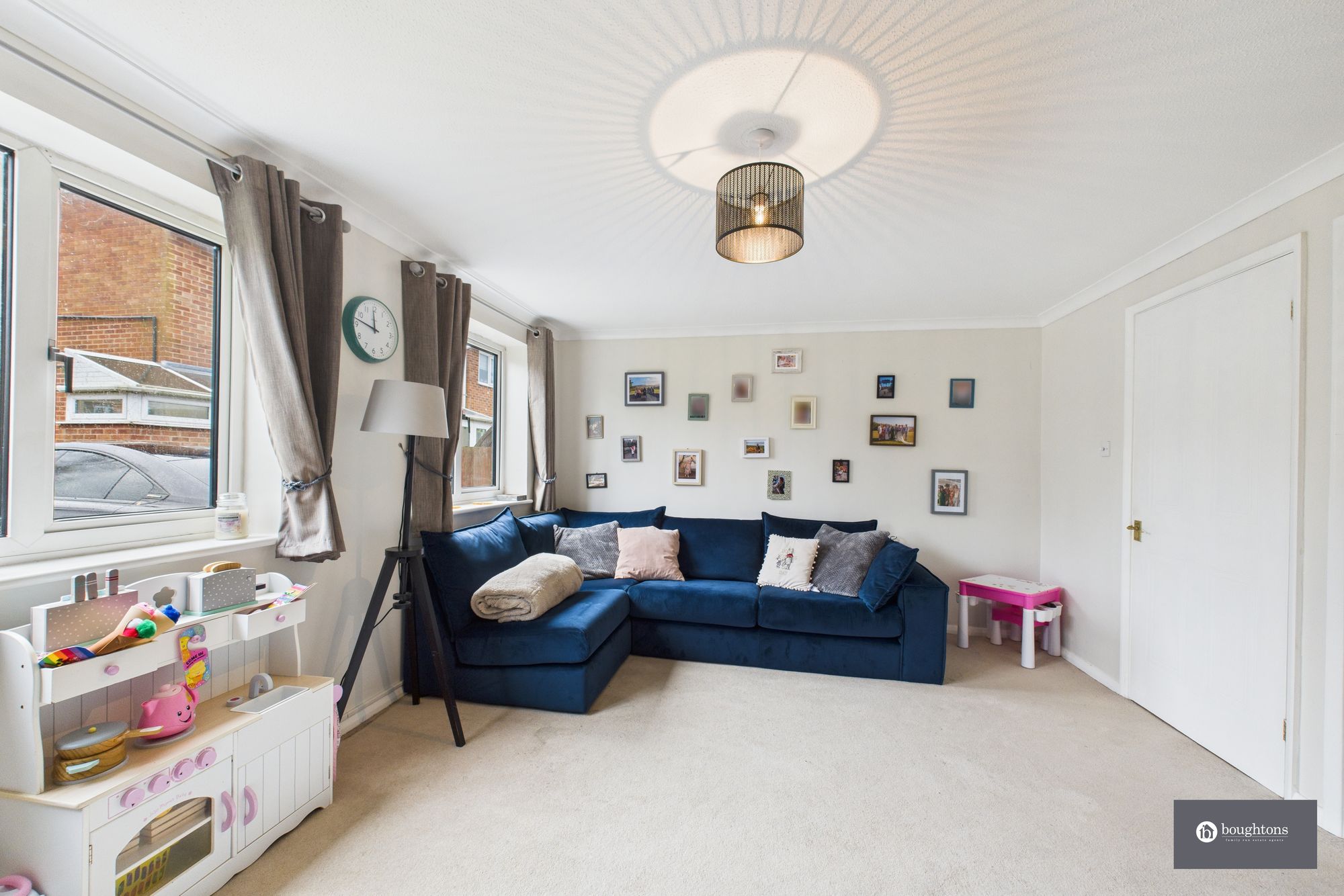 3 bed semi-detached house for sale in Lancaster Drive, Brackley, NN13  - Property Image 5