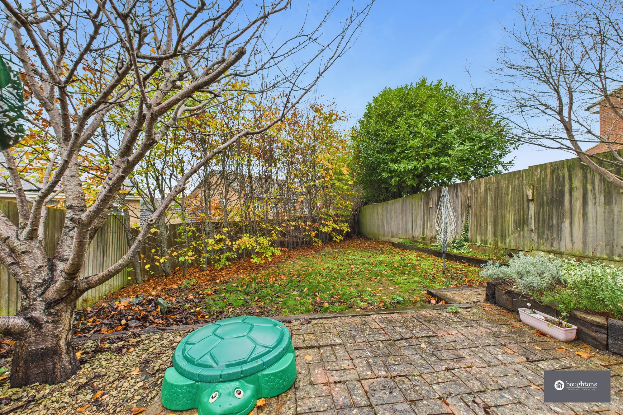 3 bed semi-detached house for sale in Lancaster Drive, Brackley, NN13  - Property Image 21