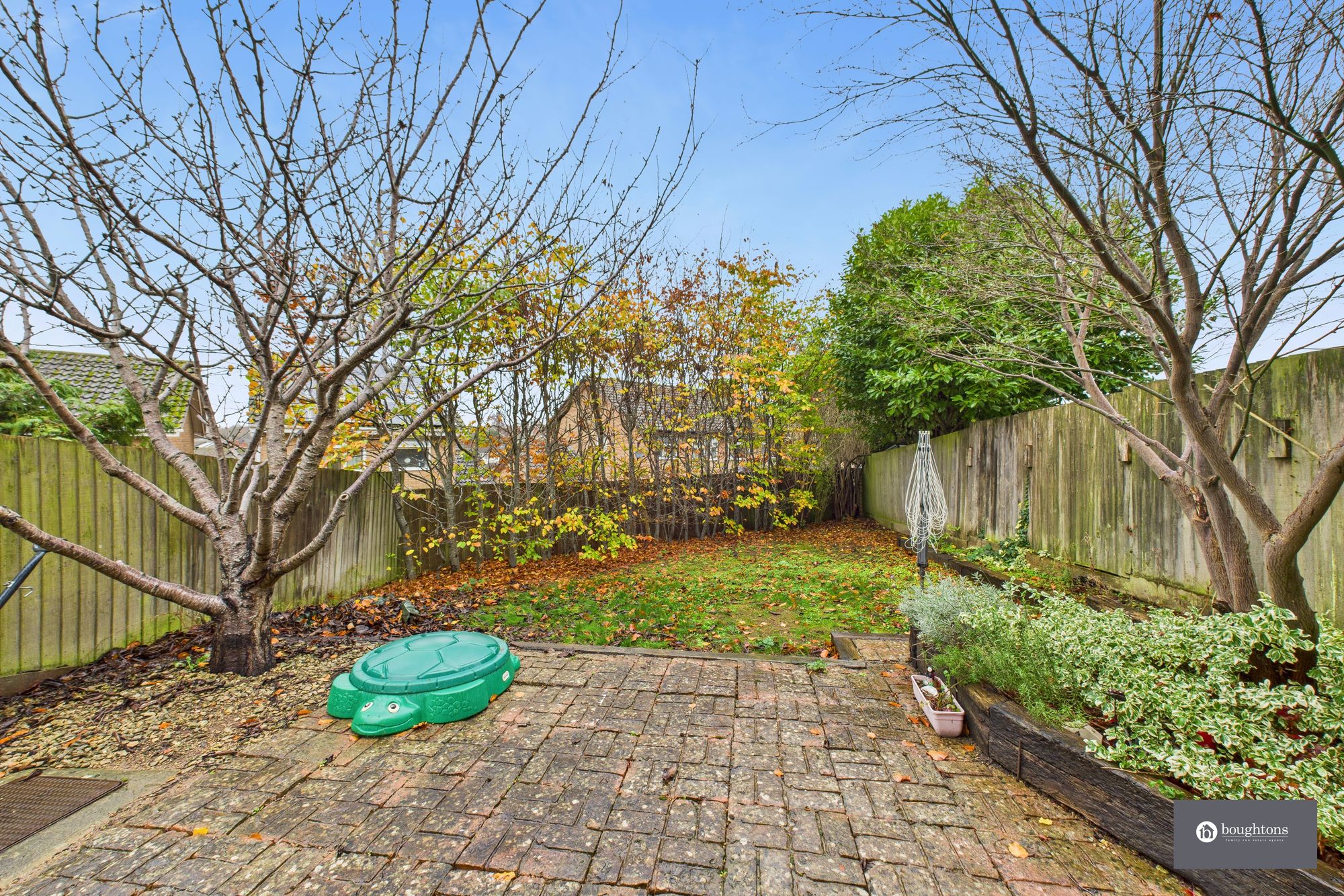 3 bed semi-detached house for sale in Lancaster Drive, Brackley, NN13  - Property Image 2