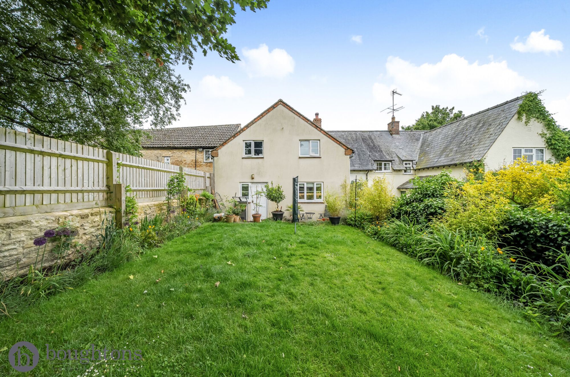 3 bed house for sale in Greatworth, Banbury  - Property Image 2