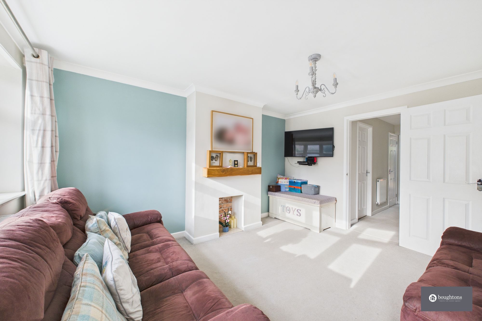 3 bed semi-detached house for sale in Glebe Drive, Brackley  - Property Image 3