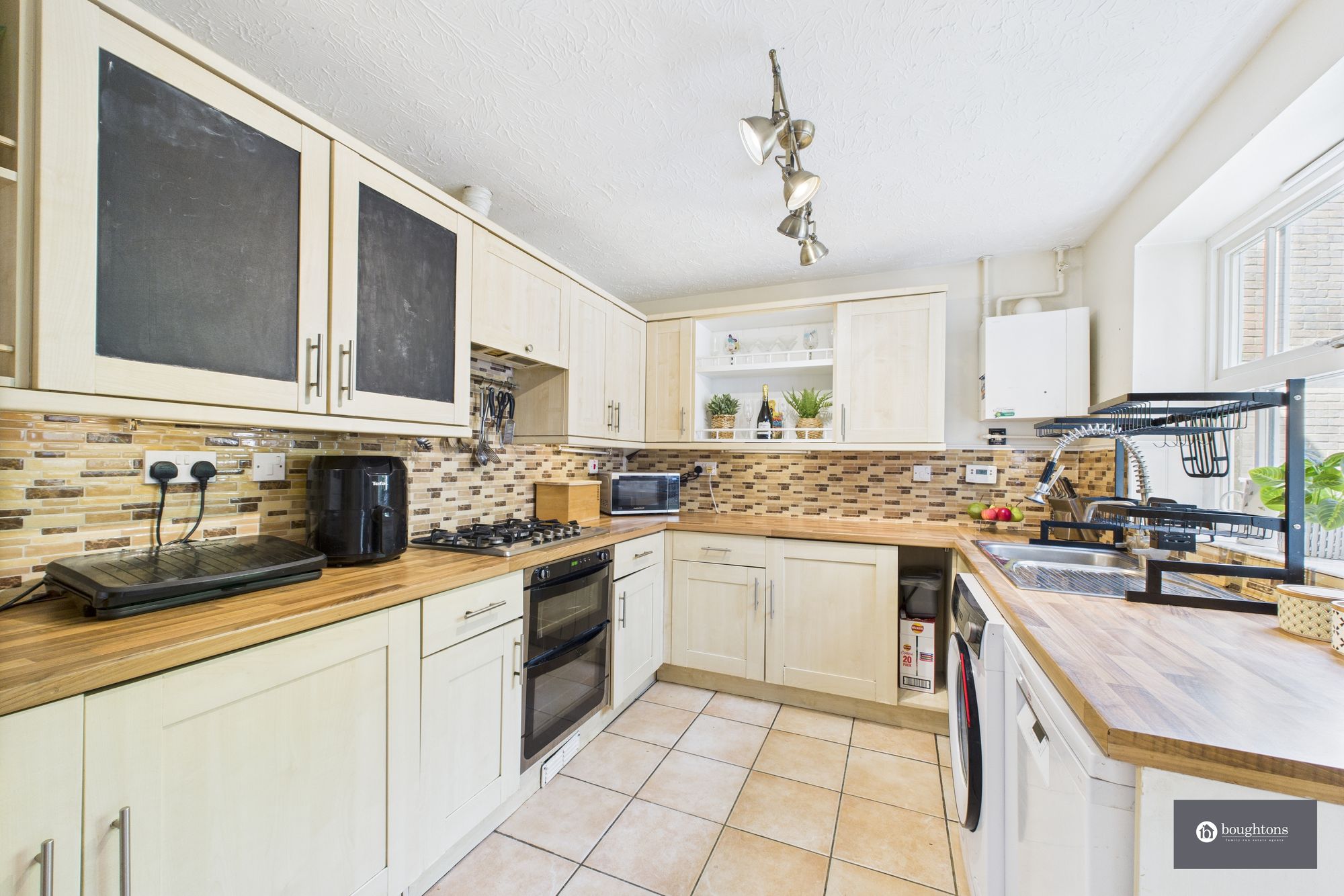 4 bed detached house for sale in Nightingale Close, Brackley  - Property Image 3