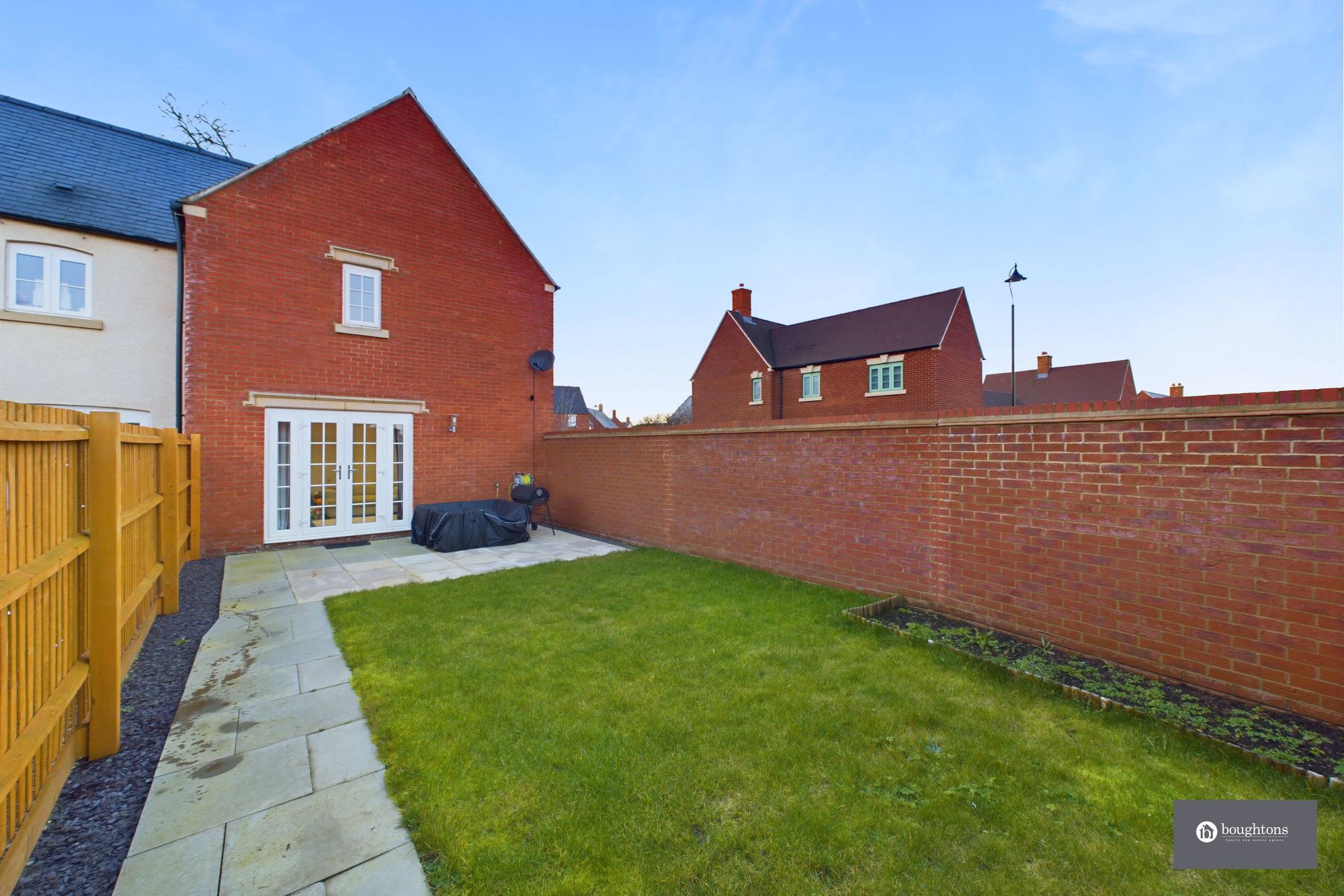 3 bed semi-detached house for sale in Marne Way, Brackley  - Property Image 19