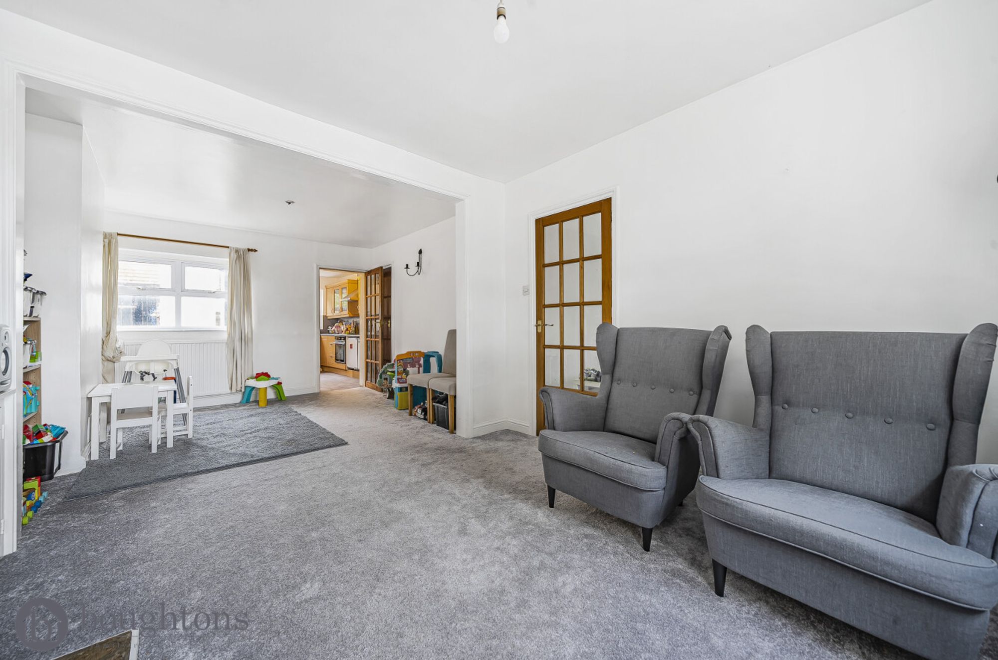 2 bed mid-terraced house for sale in High Street, Brackley  - Property Image 2