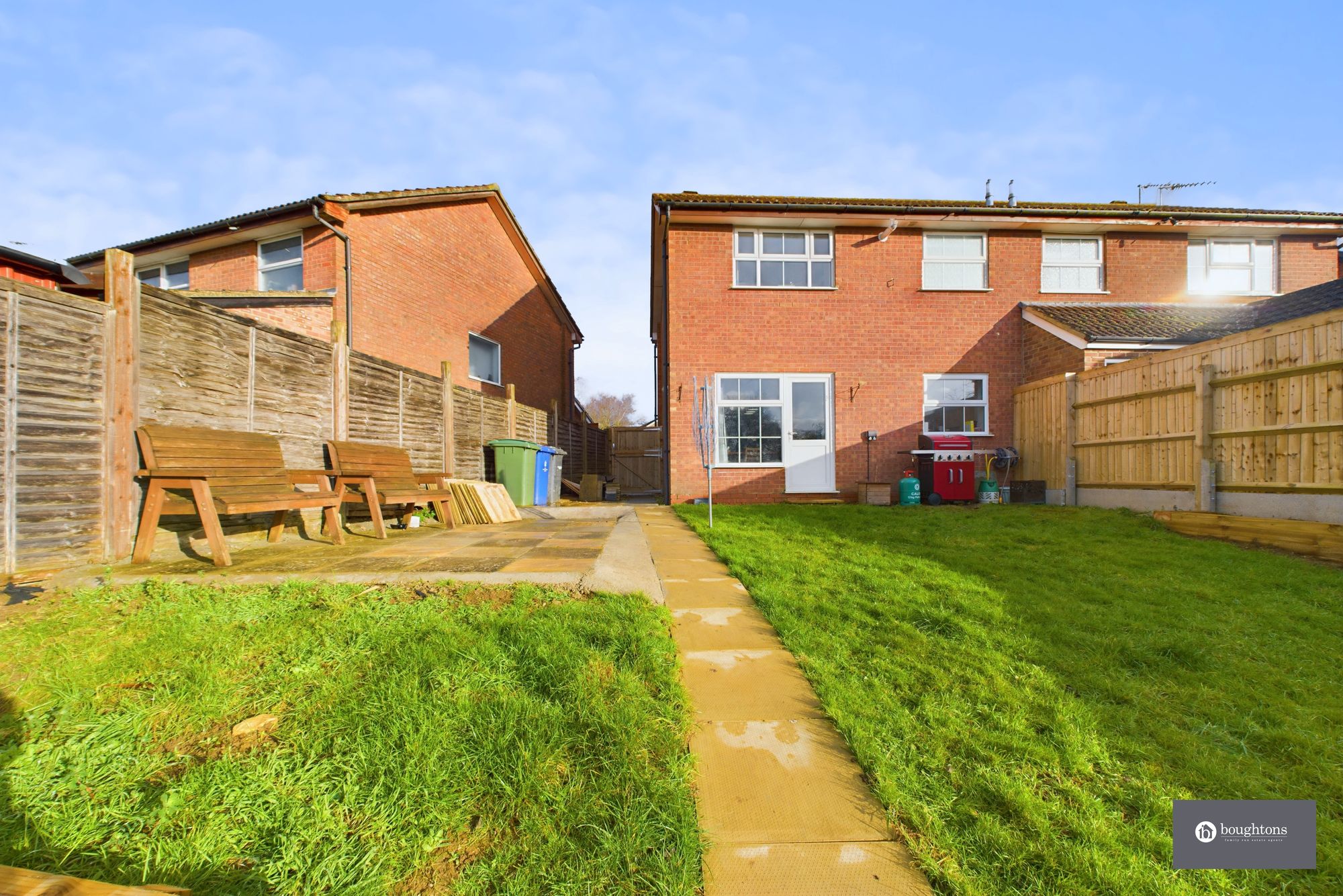 3 bed semi-detached house for sale in Ashwin Close, Brackley  - Property Image 4