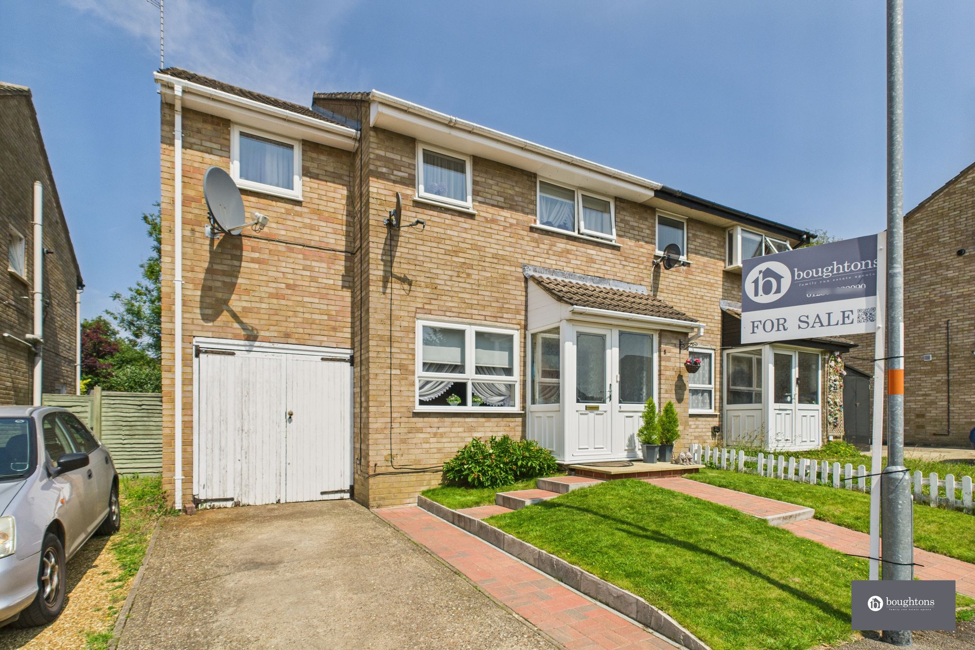4 bed semi-detached house for sale in Blencowe Drive, Brackley, NN13