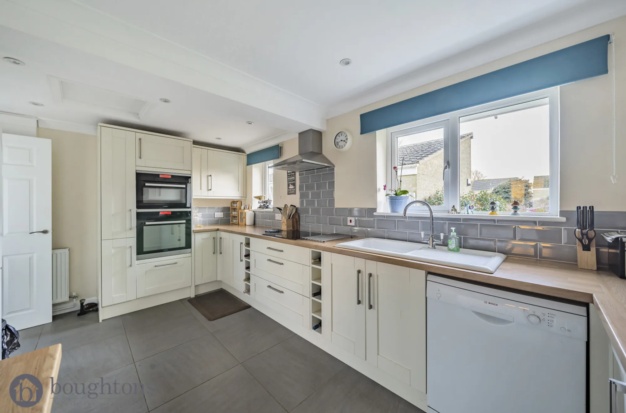 4 bed detached house for sale in Chinalls Close, Buckingham  - Property Image 11