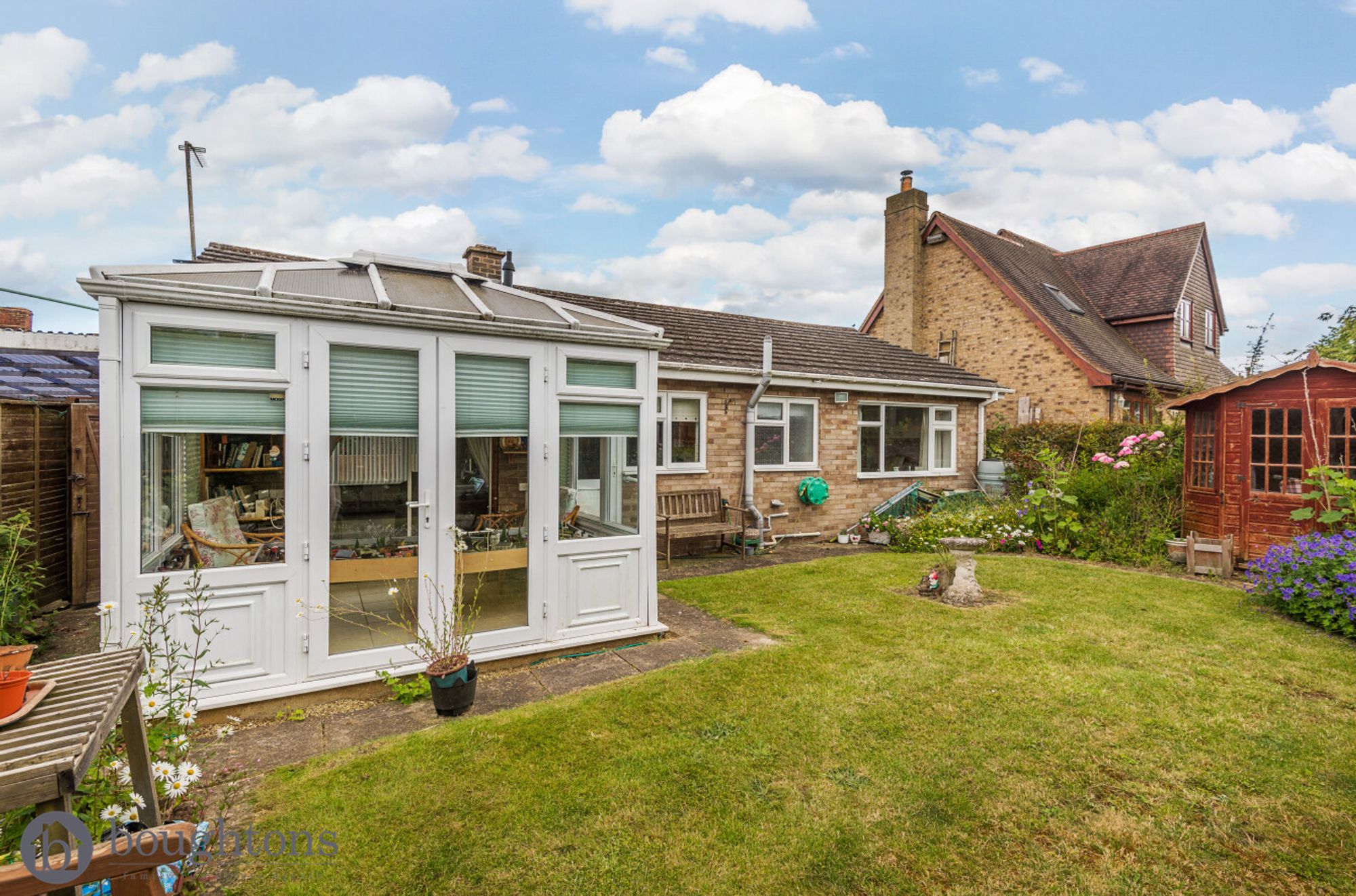 2 bed bungalow for sale in Brackley Road, Banbury  - Property Image 11