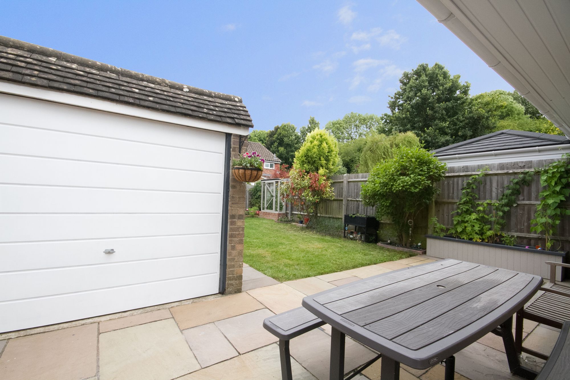 3 bed semi-detached house for sale in Glebe Drive, Brackley  - Property Image 3