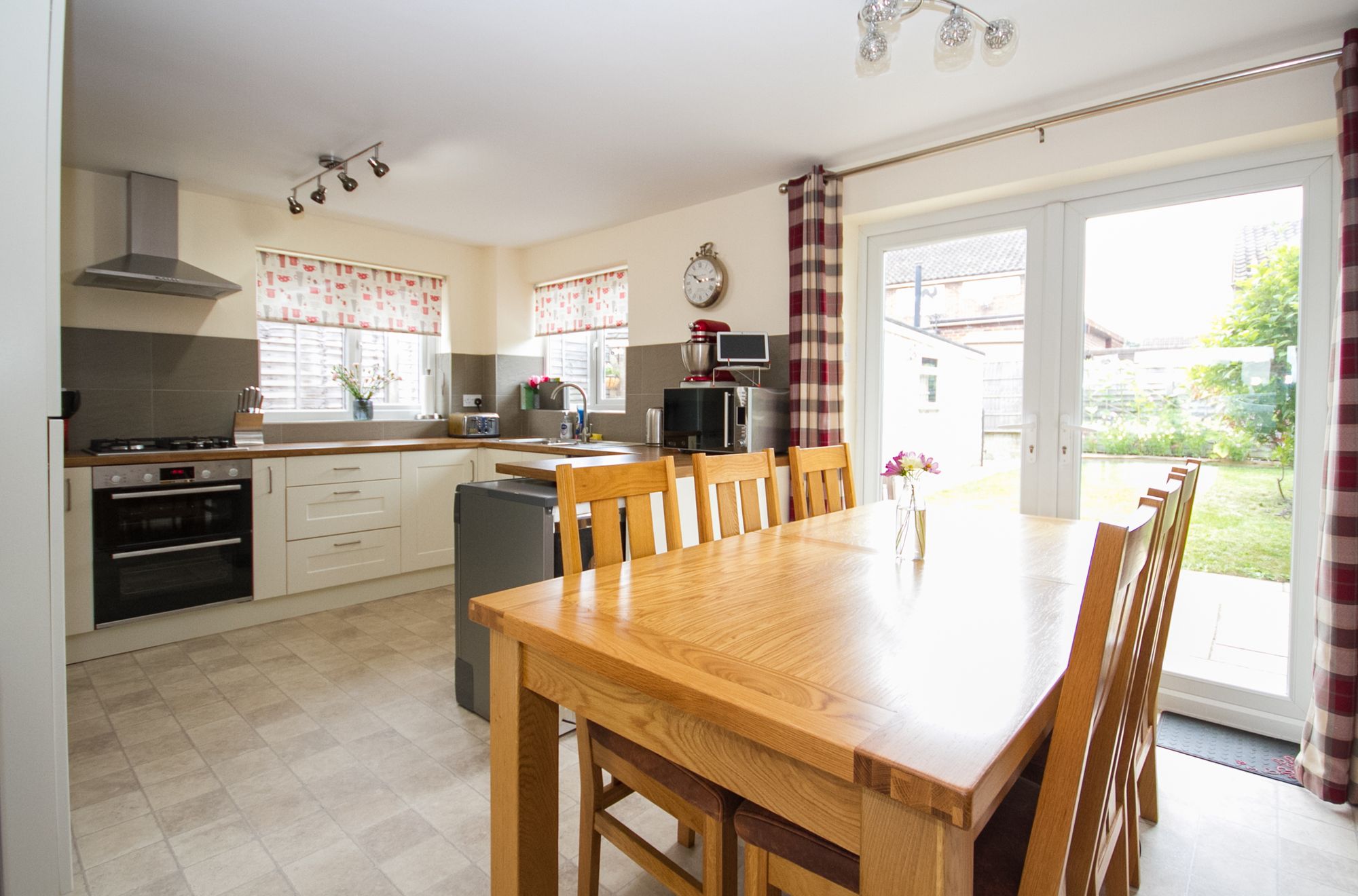 3 bed semi-detached house for sale in Glebe Drive, Brackley  - Property Image 7