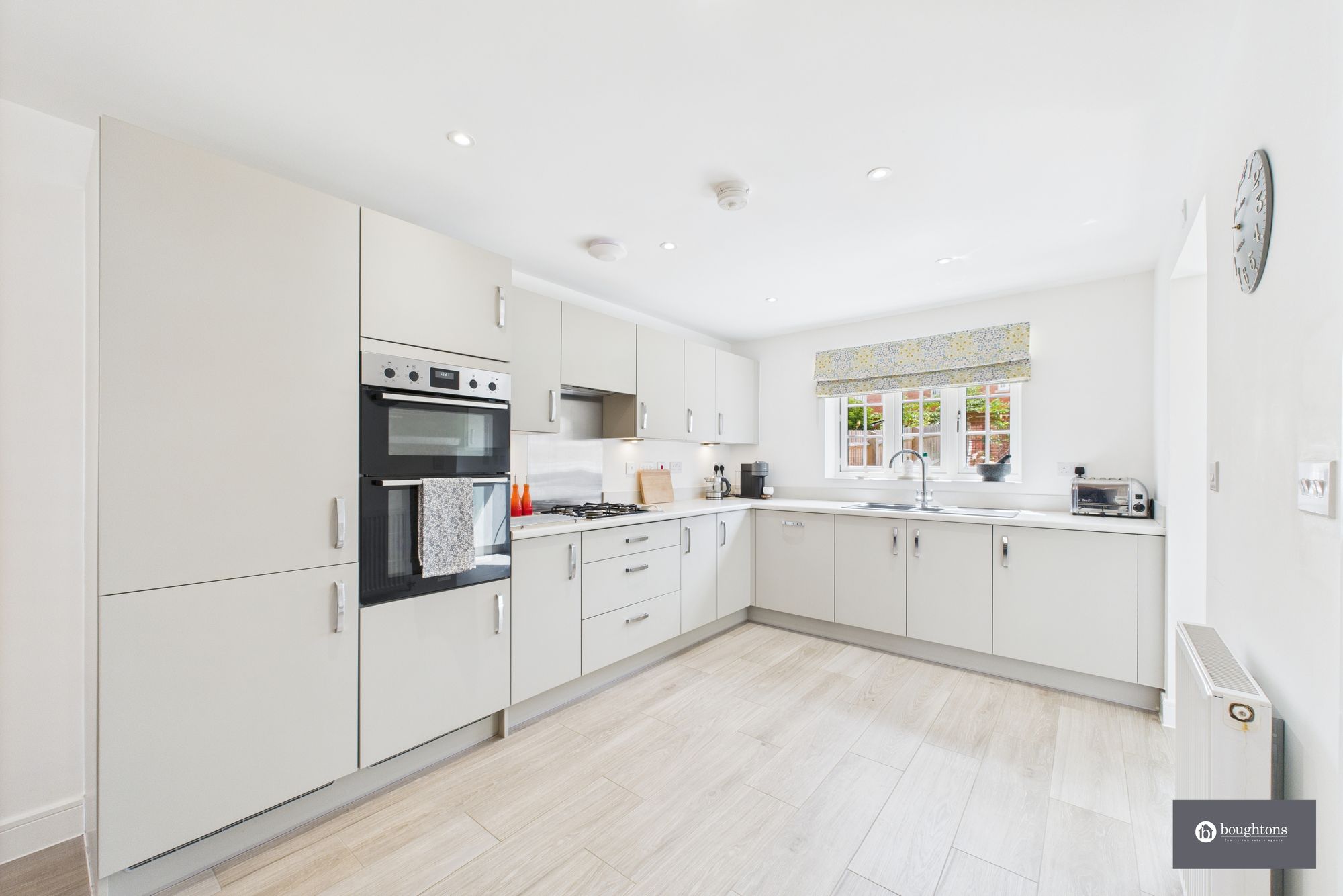 4 bed semi-detached house for sale in Gold Avenue, Brackley  - Property Image 2