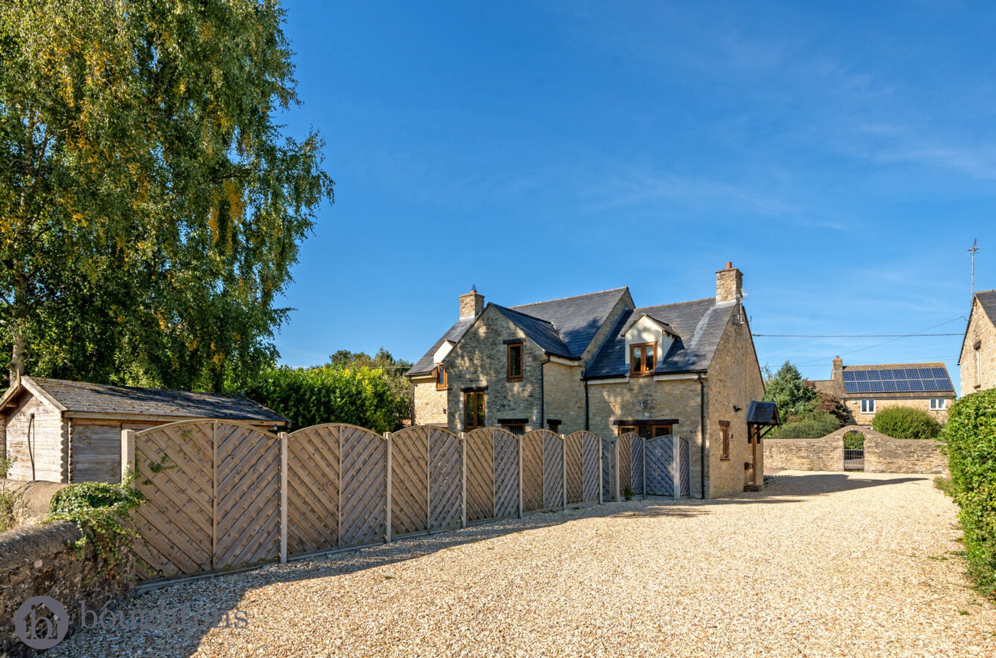 4 bed detached house for sale in Meadow Drive, Bicester  - Property Image 19