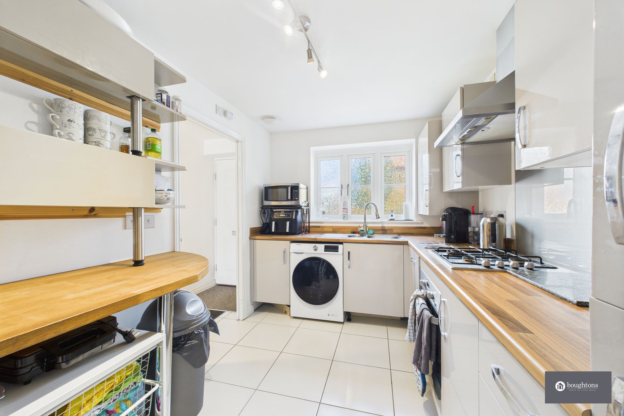 3 bed mid-terraced house for sale in Poppyfields Way, Brackley  - Property Image 11