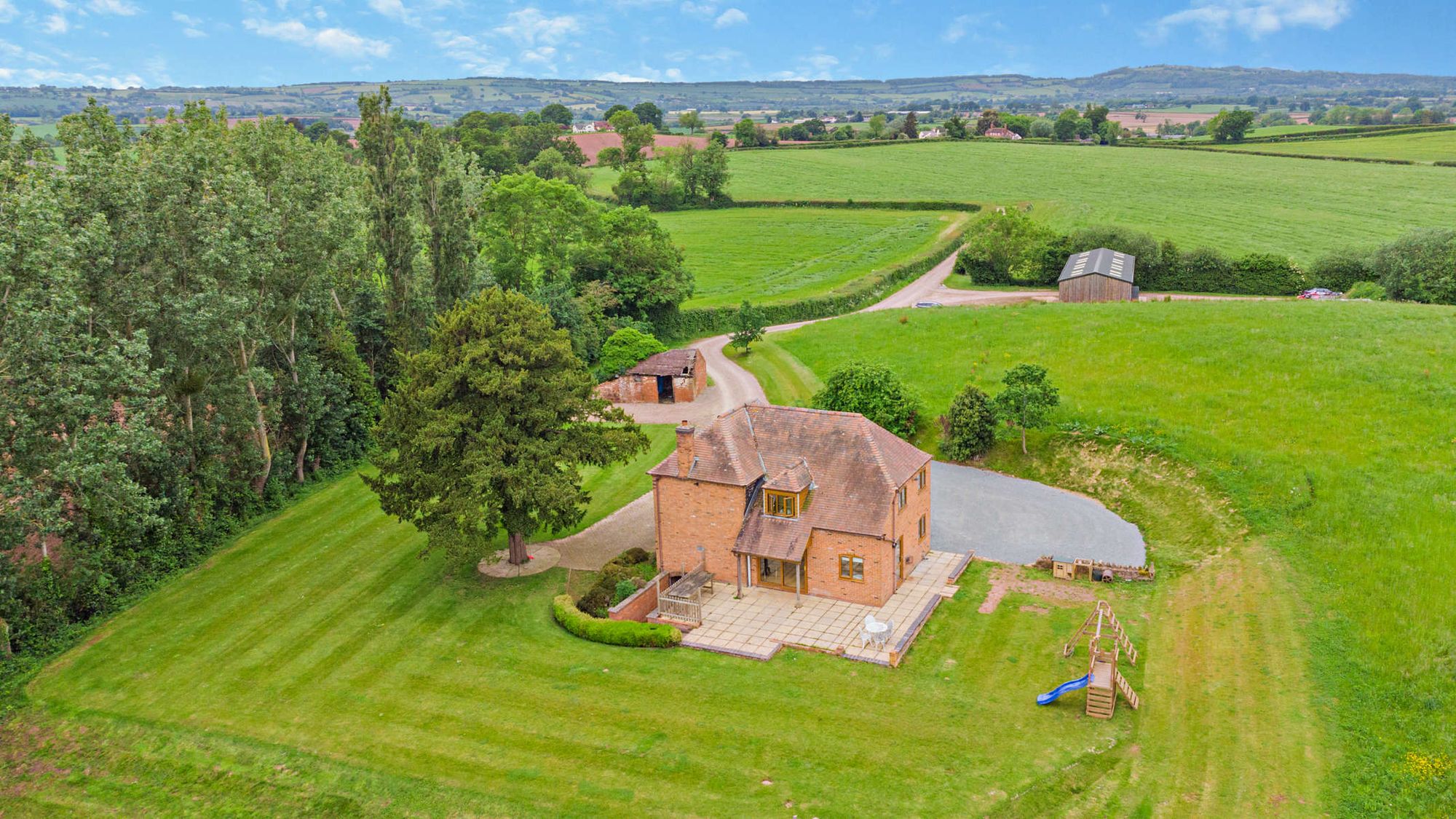 4 bed for sale in Leddington, Ledbury  - Property Image 3