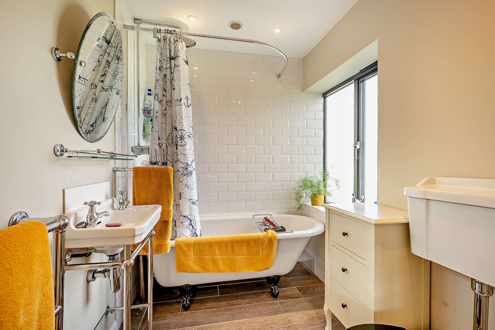 4 bed barn conversion for sale in Queen Street, Halford, CV36 23