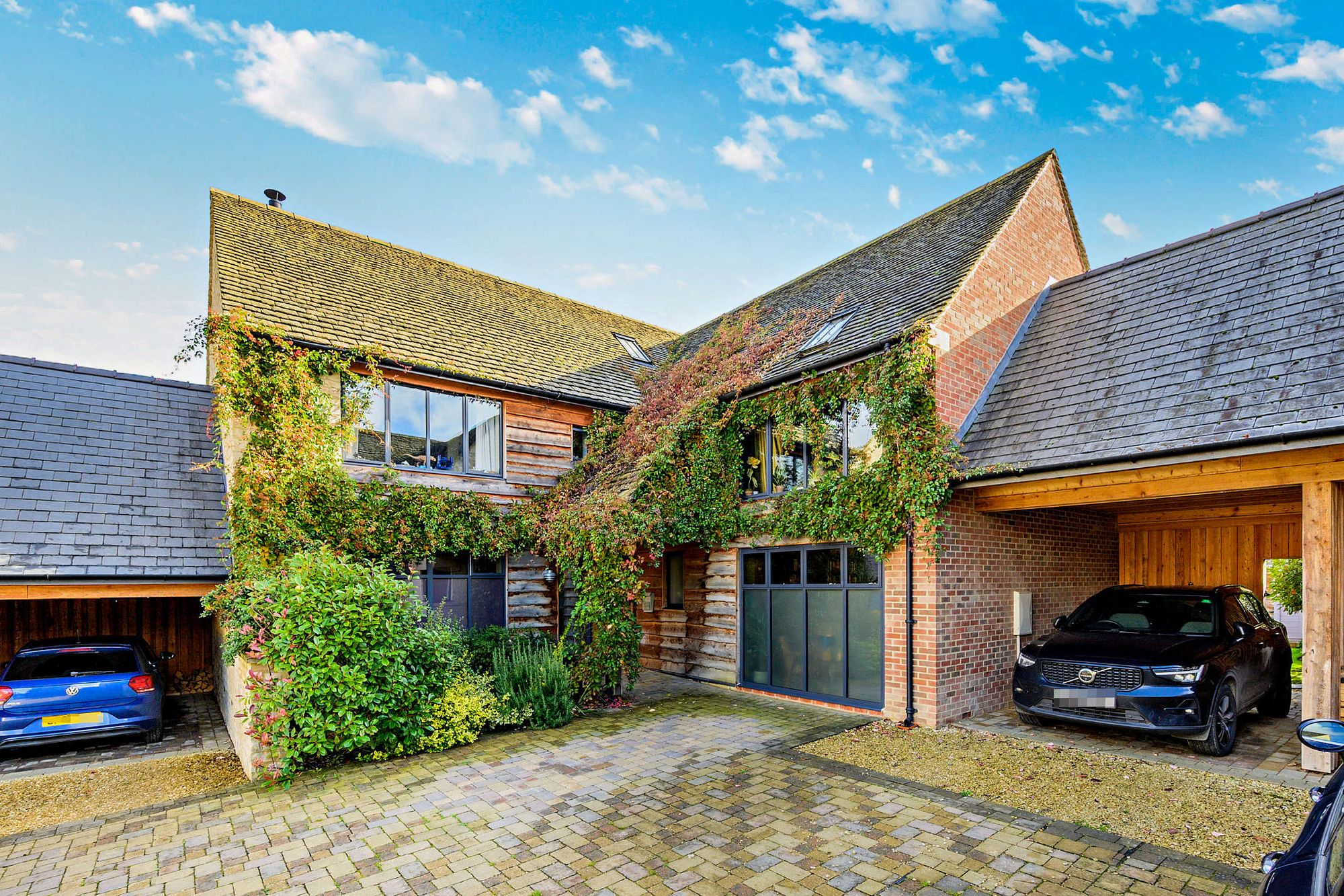 4 bed barn conversion for sale in Queen Street, Halford, CV36 50