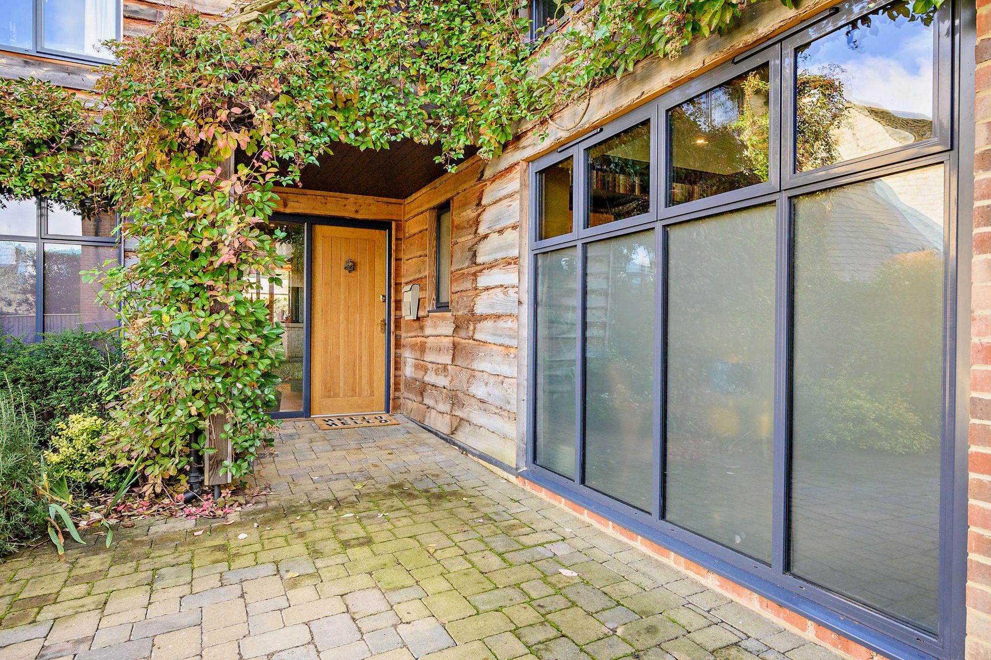 4 bed barn conversion for sale in Queen Street, Halford, CV36 56