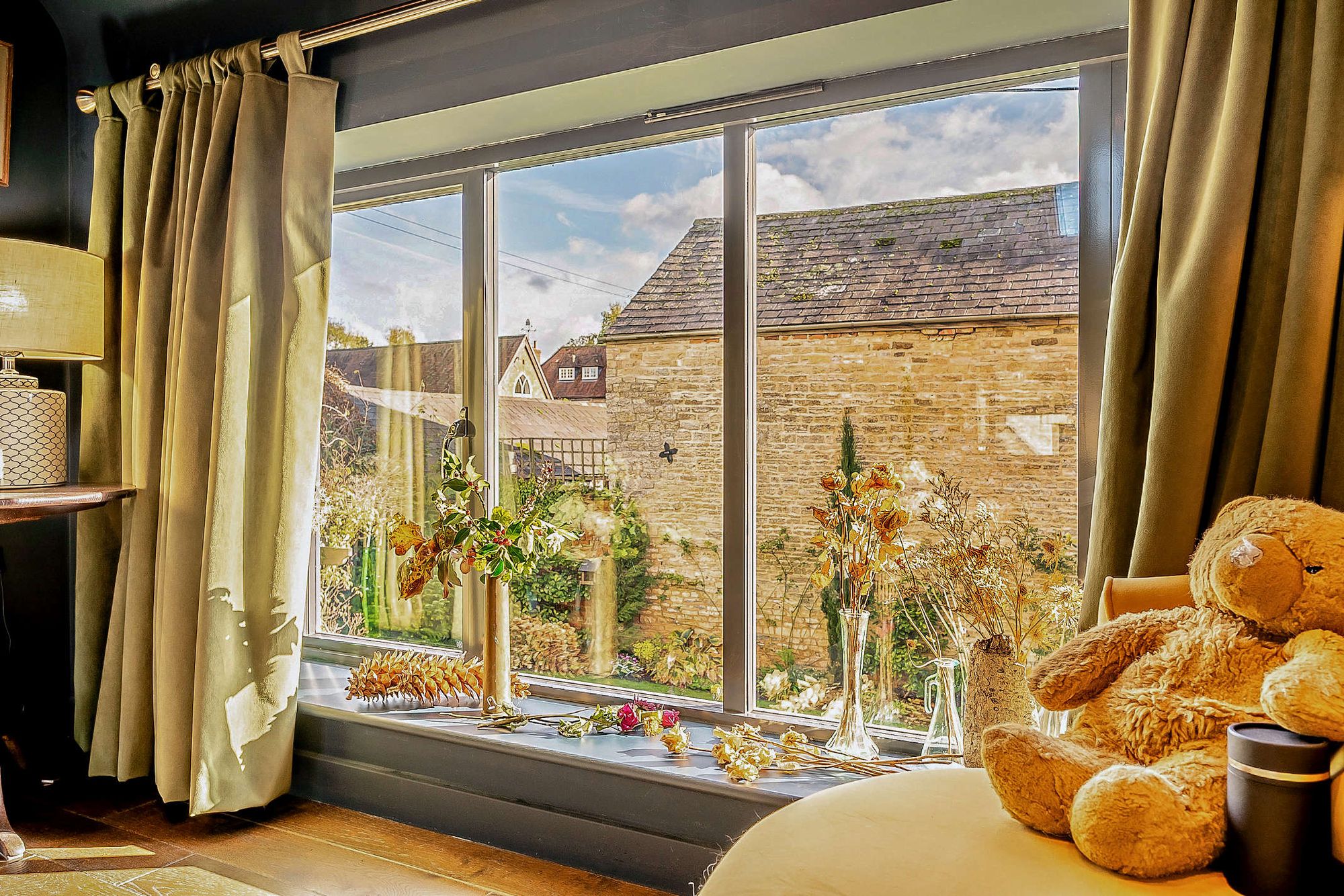 4 bed barn conversion for sale in Queen Street, Halford, CV36 62