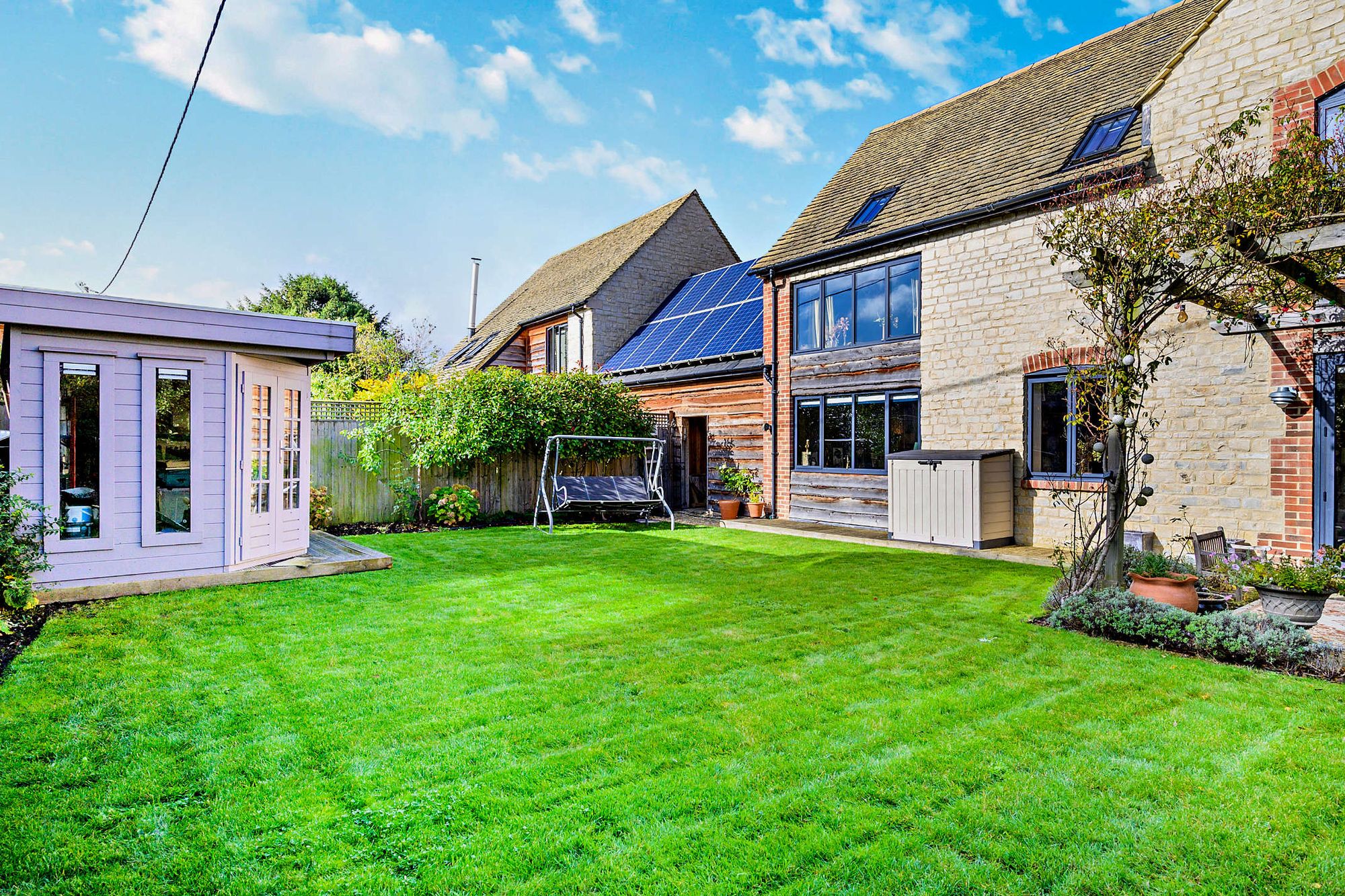 4 bed barn conversion for sale in Queen Street, Halford, CV36 71