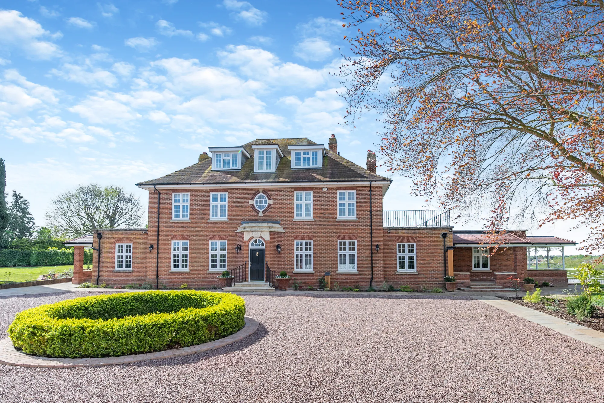 5 bed detached house for sale in The Beeches, Worcester  - Property Image 1