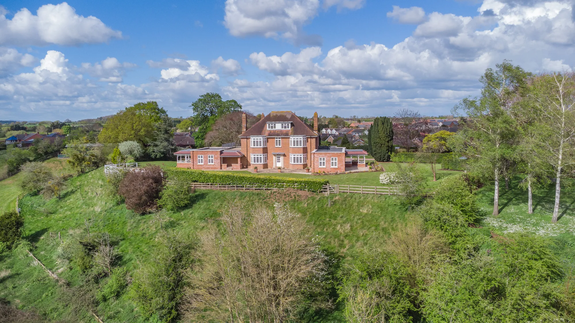 5 bed detached house for sale in The Beeches, Worcester  - Property Image 2