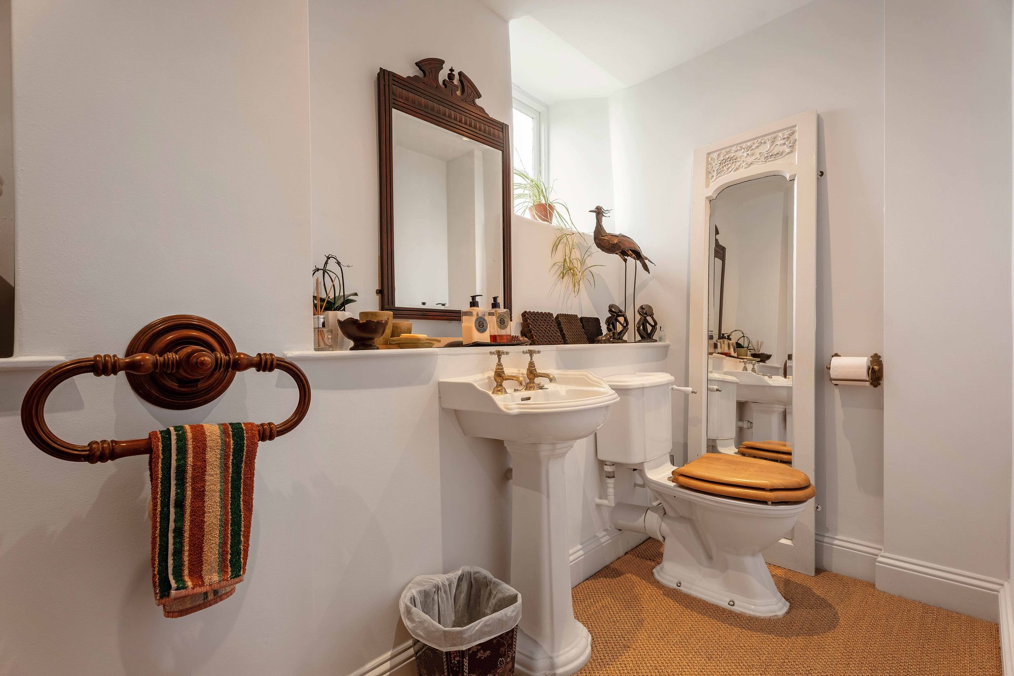 4 bed barn conversion for sale in Sutton Under Brailes, Banbury, OX15 17