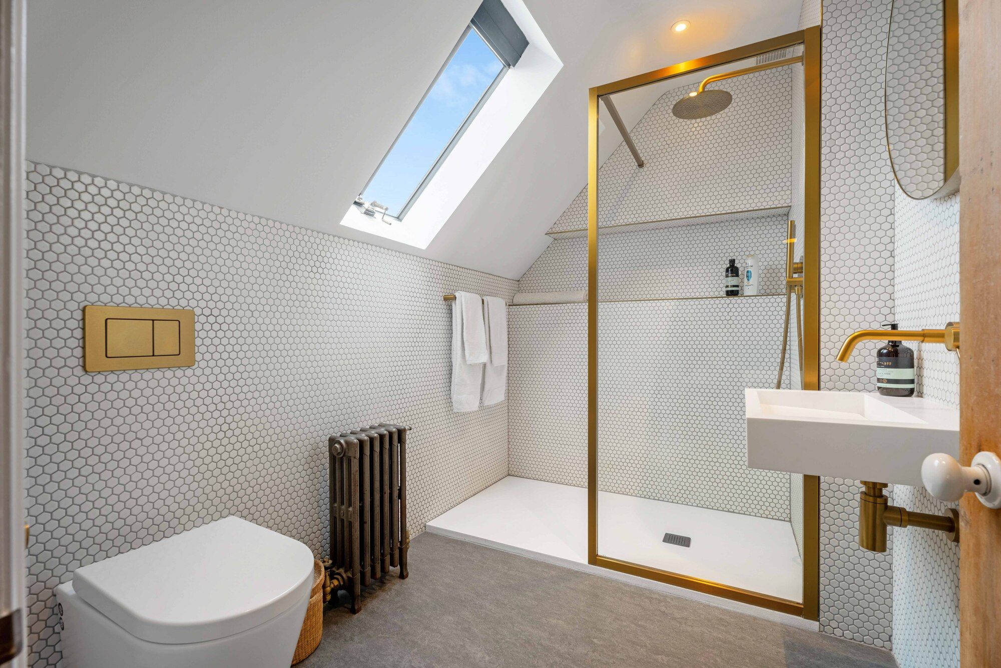 4 bed barn conversion for sale in Sutton Under Brailes, Banbury, OX15 26