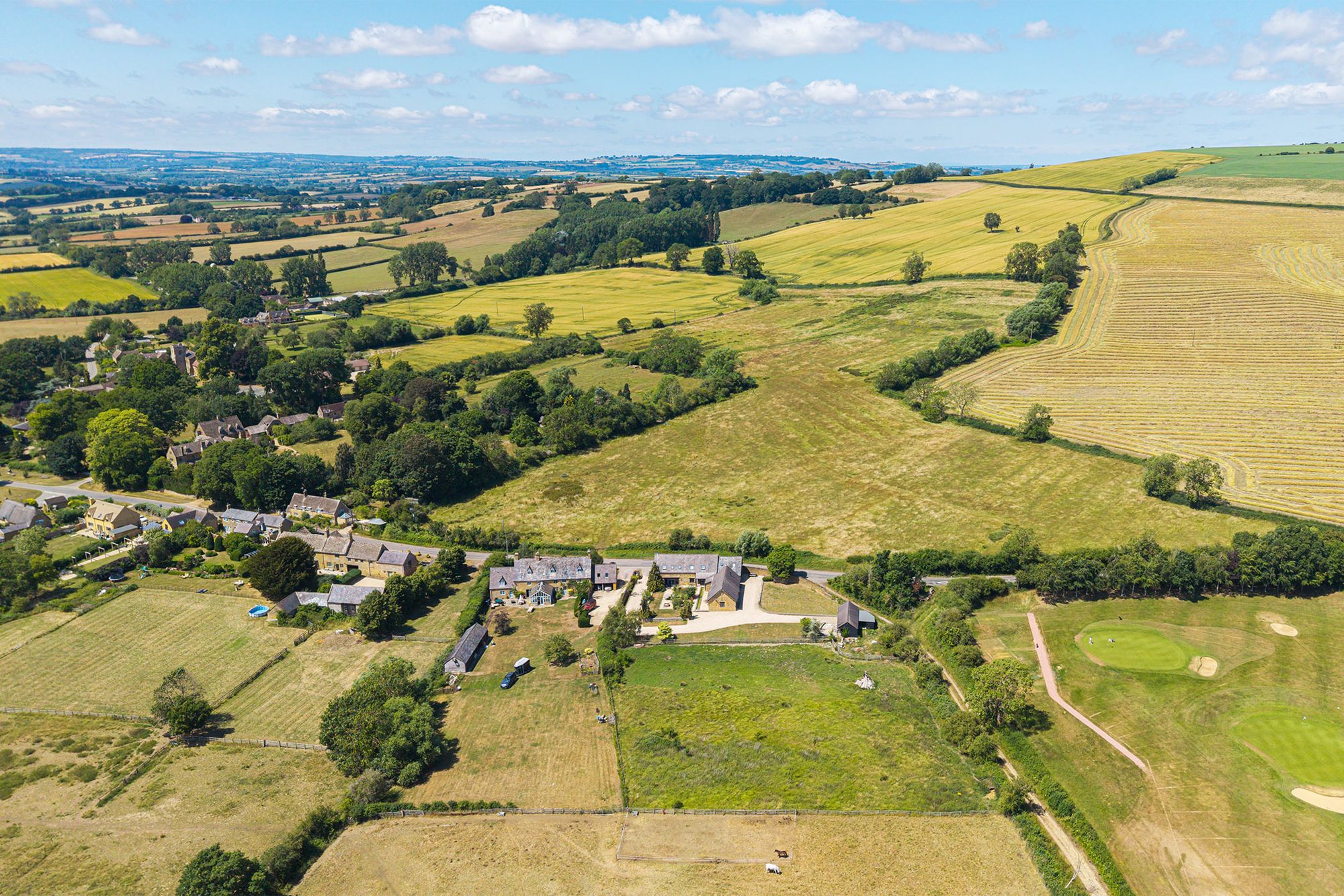 4 bed barn conversion for sale in Sutton Under Brailes, Banbury, OX15 38