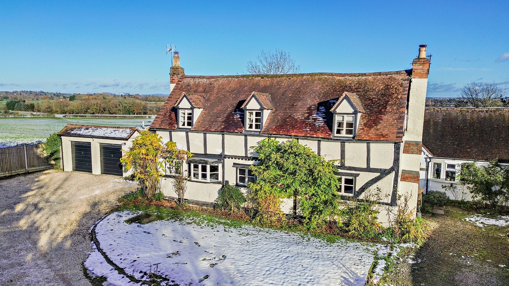 4 bed link detached house for sale in Sinton Green, Worcester  - Property Image 5