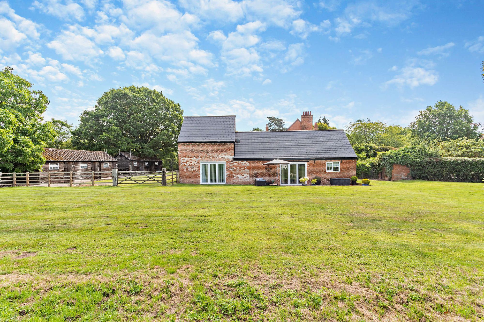 6 bed detached house for sale in Cutnall Green, Droitwich  - Property Image 47