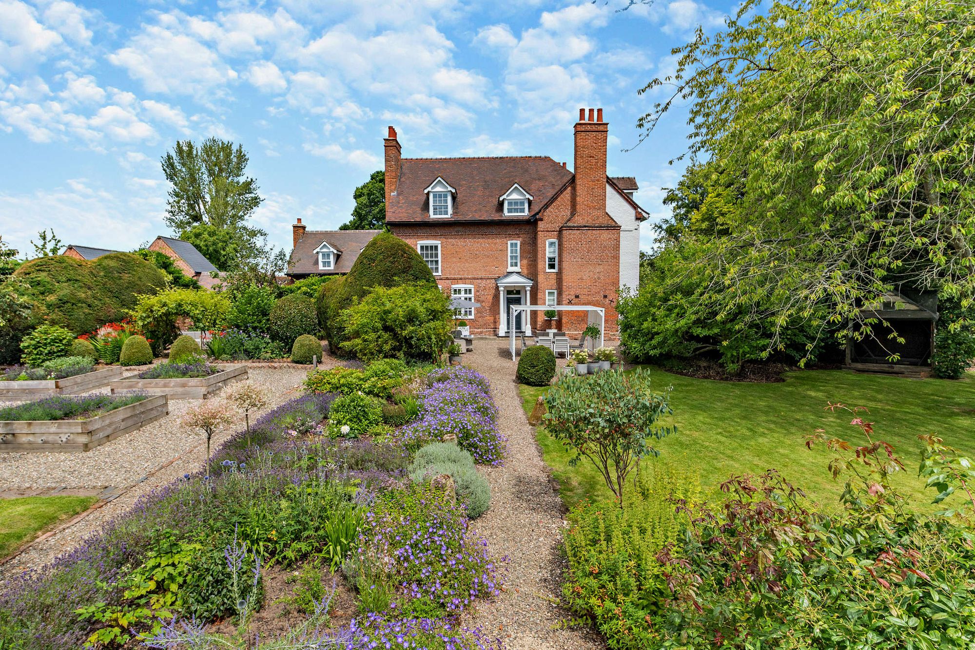 6 bed detached house for sale in Cutnall Green, Droitwich  - Property Image 1