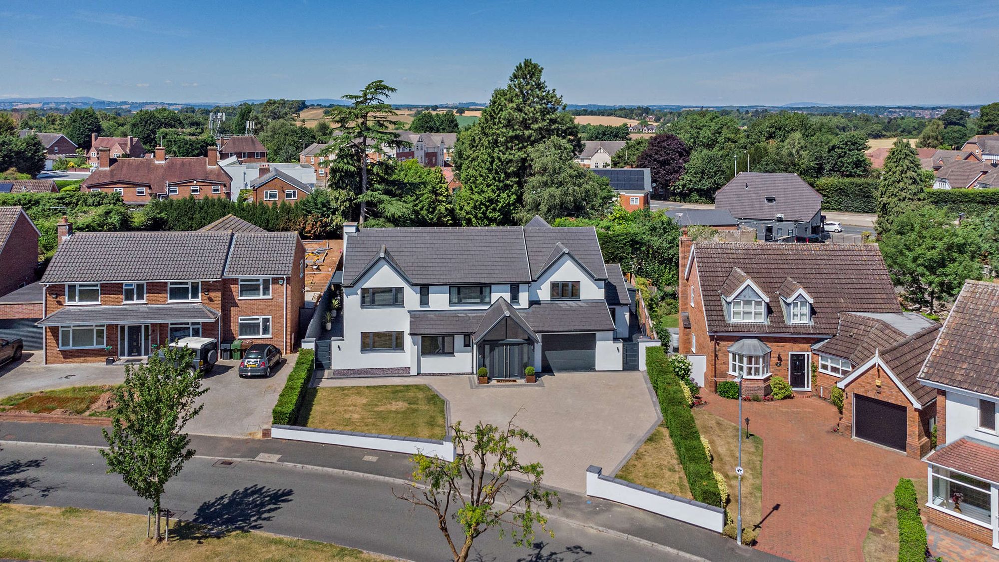 5 bed detached house for sale in Hagley Close, Hagley, DY9 39