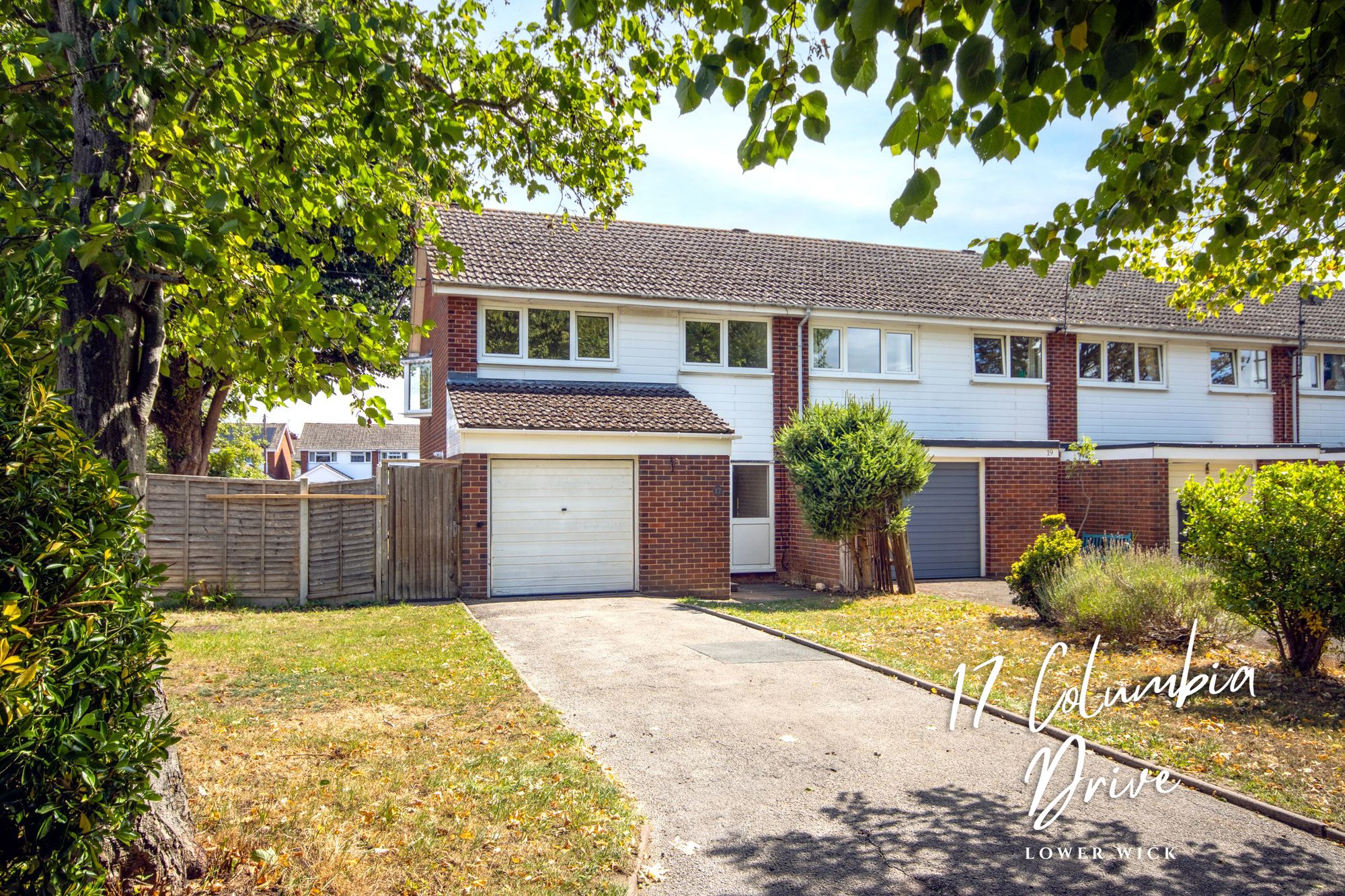 3 bed house for sale in Columbia Drive, Worcester, WR2  - Property Image 1