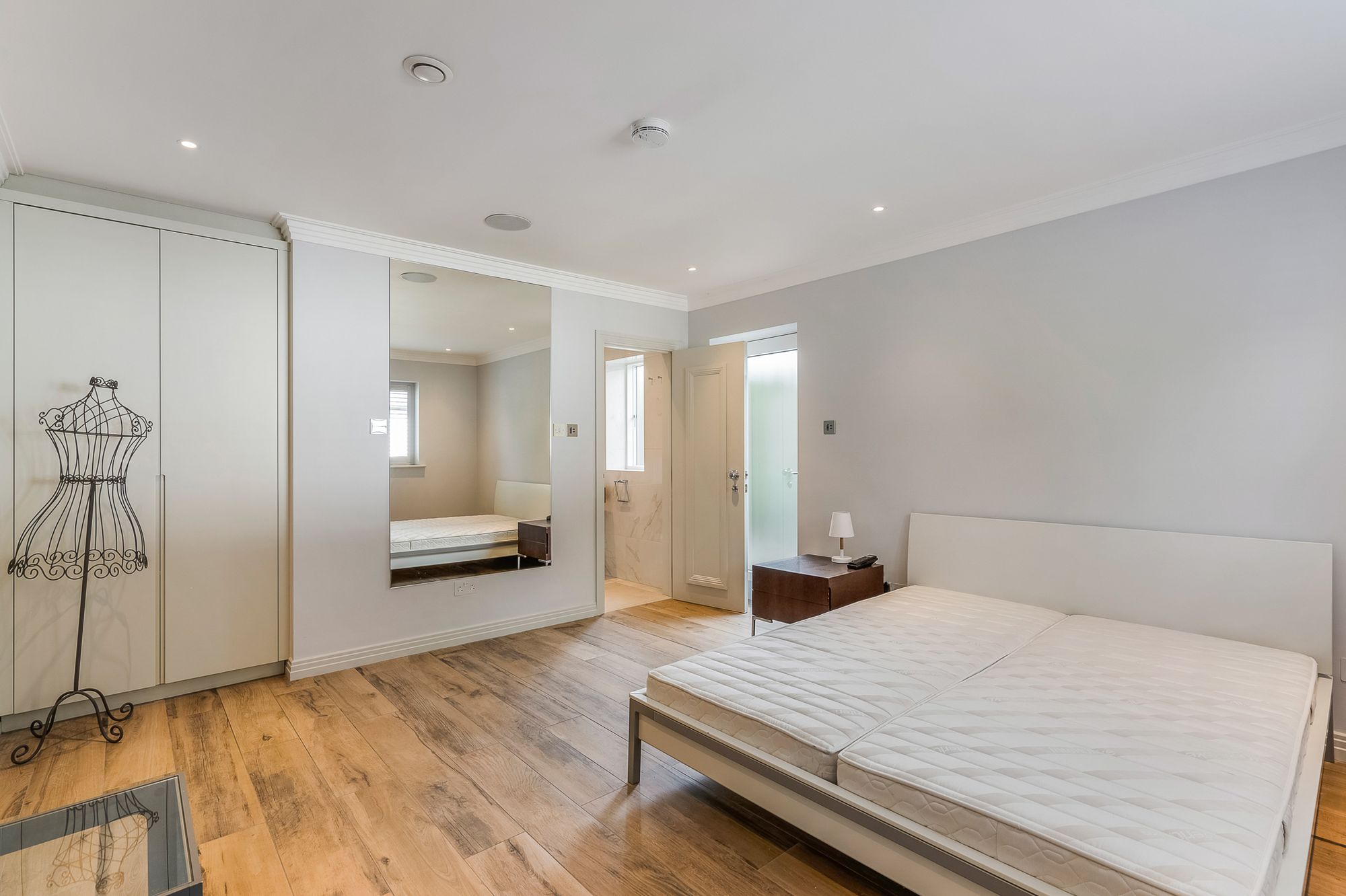 6 bed detached house for sale in Windmill Lane, Barnet, EN5 49