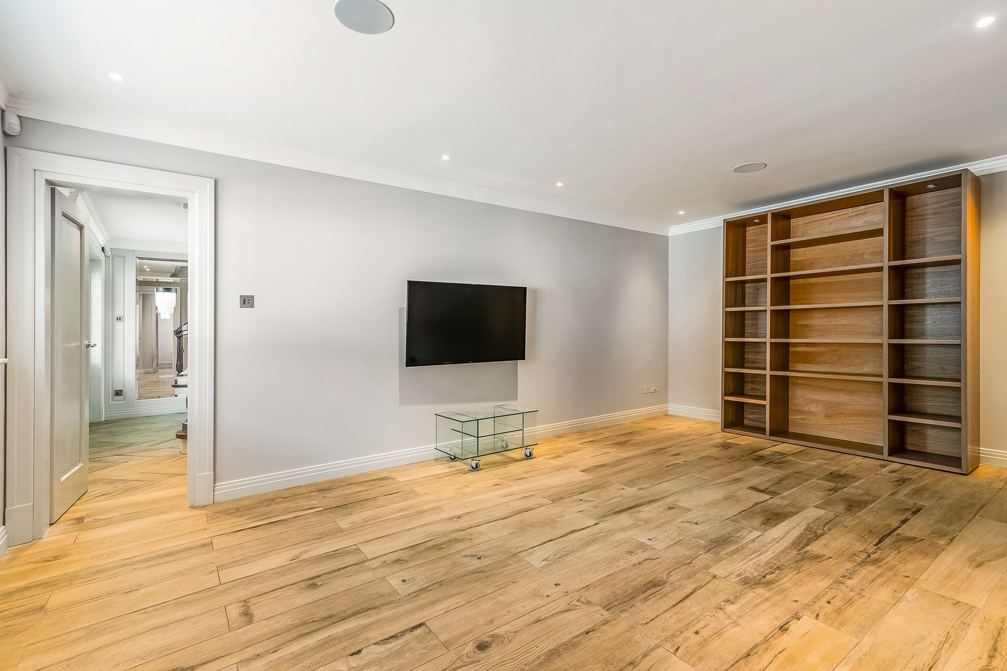 6 bed detached house for sale in Windmill Lane, Barnet, EN5 20