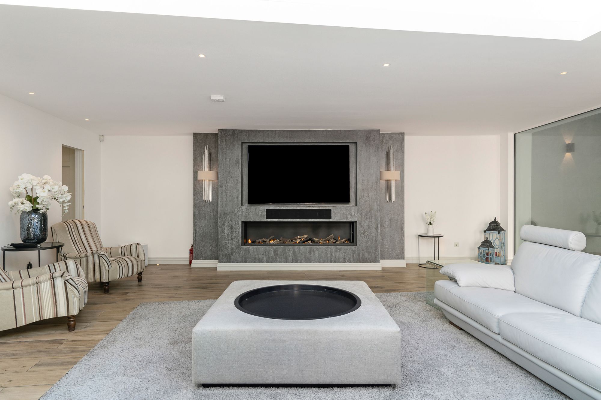 6 bed detached house for sale in Windmill Lane, Barnet, EN5 15